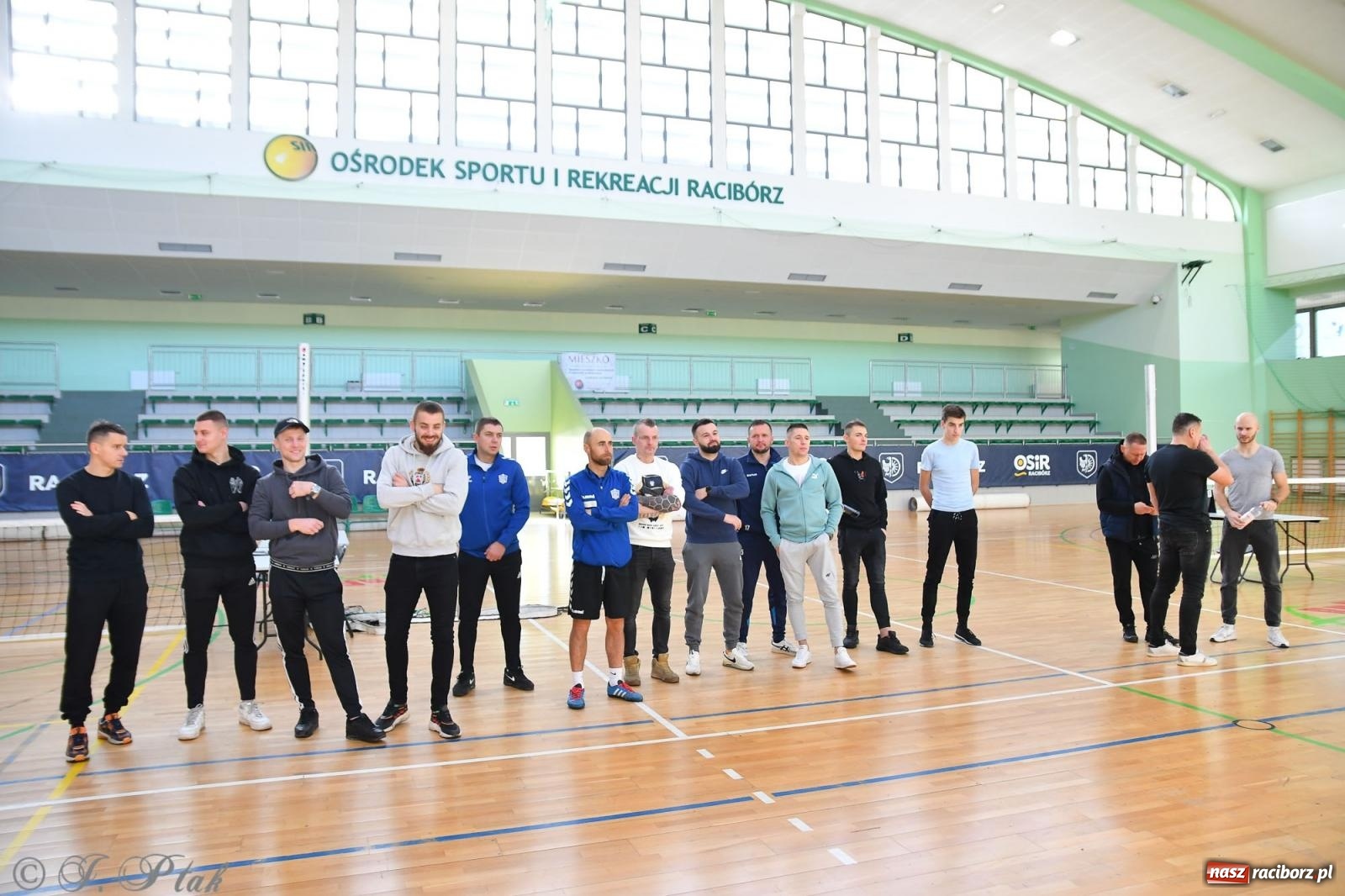 Zdjęcie w galerii na portalu naszraciborz.pl: Turniej siatkonogi w hali przy Łąkowej [FOTO] wiadomości z regionu