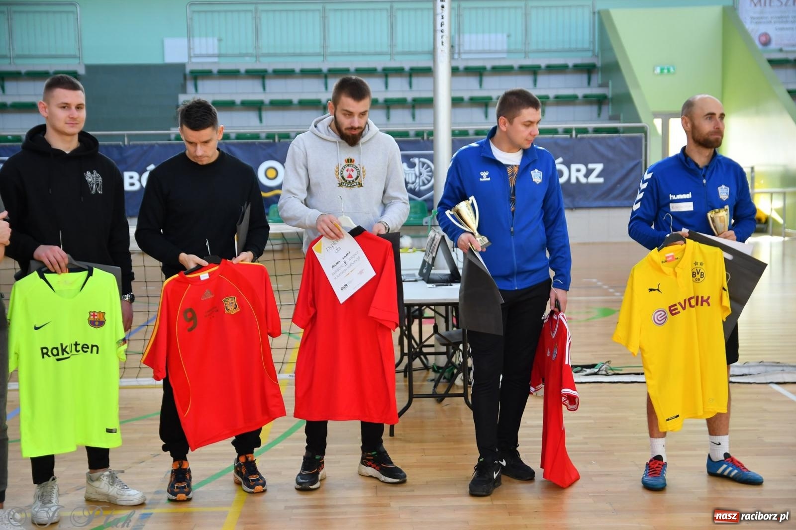 Zdjęcie w galerii na portalu naszraciborz.pl: Turniej siatkonogi w hali przy Łąkowej [FOTO] wiadomości z regionu