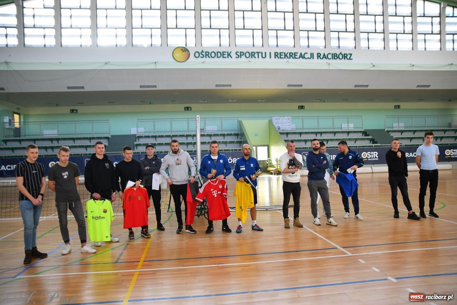 Zdjęcie w galerii na portalu naszraciborz.pl: Turniej siatkonogi w hali przy Łąkowej [FOTO] wiadomości z regionu