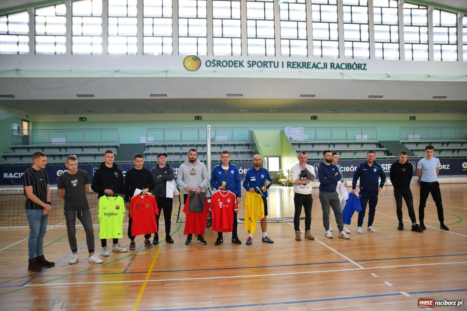 Zdjęcie w galerii na portalu naszraciborz.pl: Turniej siatkonogi w hali przy Łąkowej [FOTO] wiadomości z regionu
