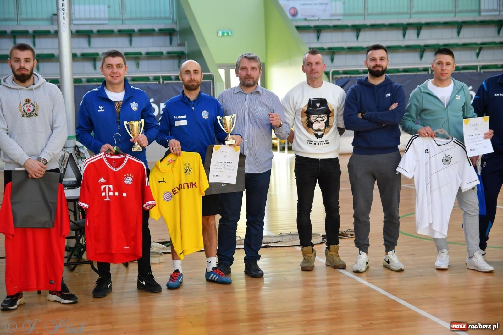 Zdjęcie w galerii na portalu naszraciborz.pl: Turniej siatkonogi w hali przy Łąkowej [FOTO] wiadomości z regionu