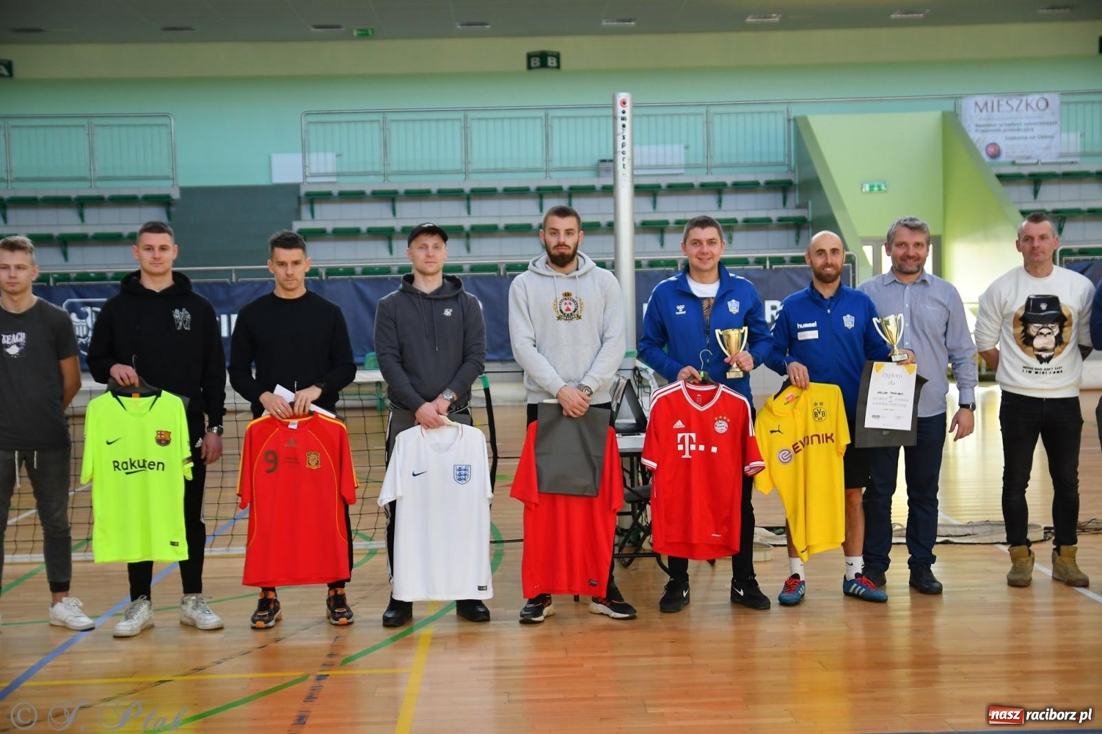Zdjęcie w galerii na portalu naszraciborz.pl: Turniej siatkonogi w hali przy Łąkowej [FOTO] wiadomości z regionu
