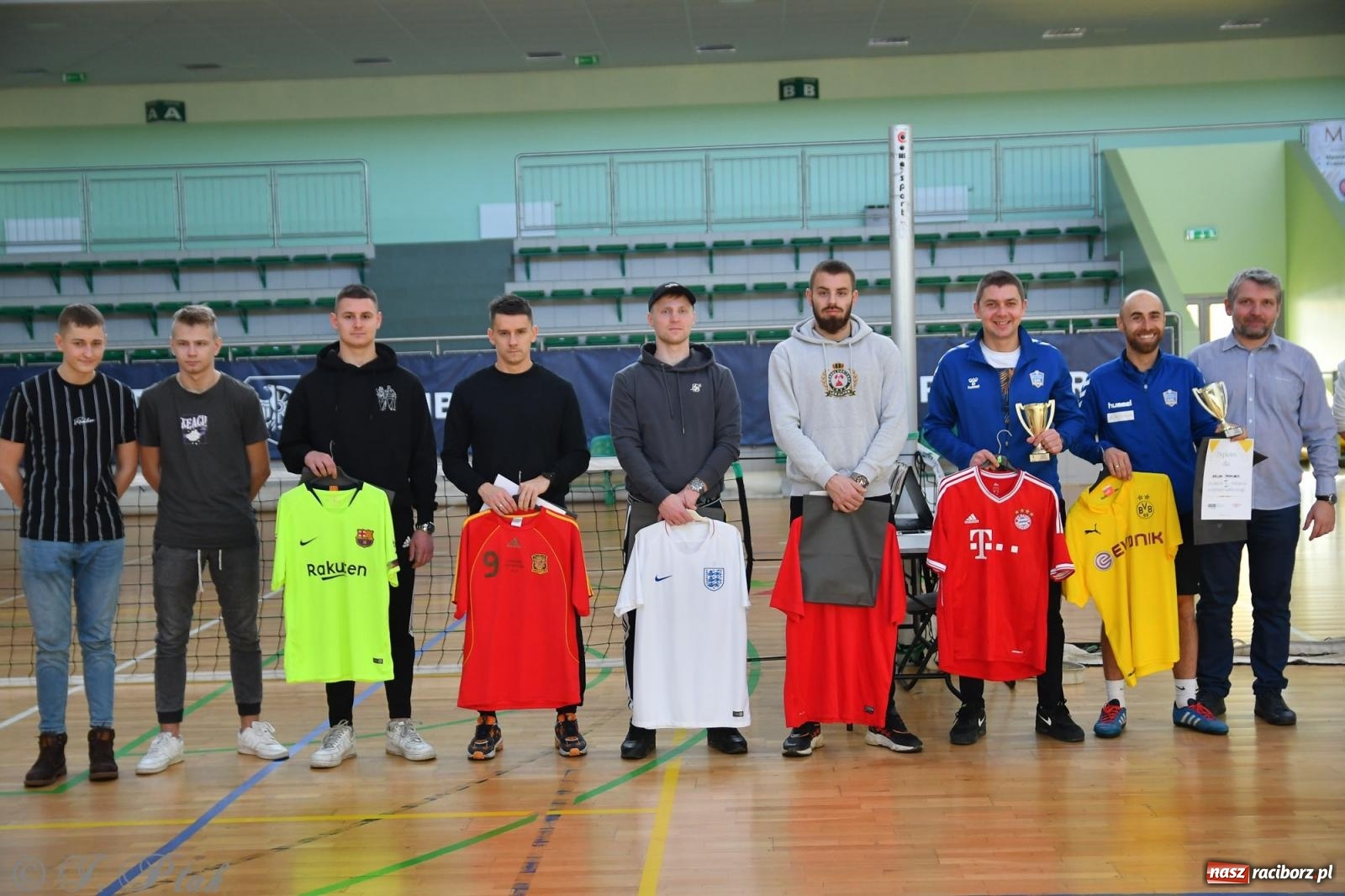 Zdjęcie w galerii na portalu naszraciborz.pl: Turniej siatkonogi w hali przy Łąkowej [FOTO] wiadomości z regionu