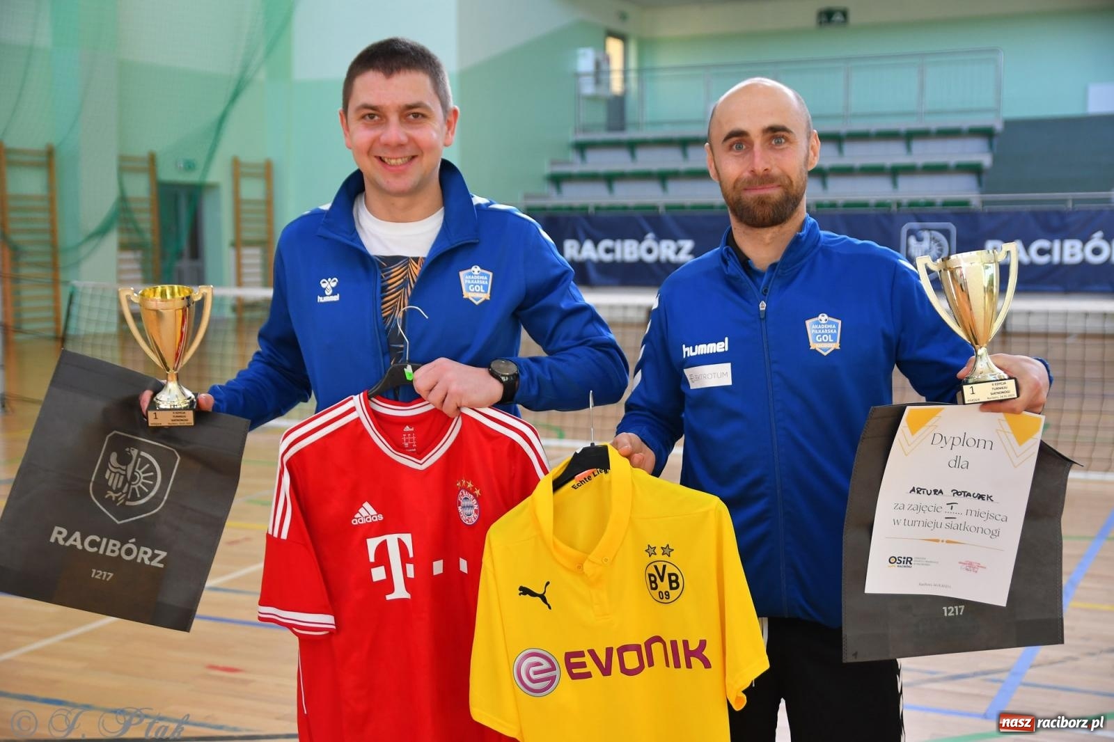 Zdjęcie w galerii na portalu naszraciborz.pl: Turniej siatkonogi w hali przy Łąkowej [FOTO] wiadomości z regionu