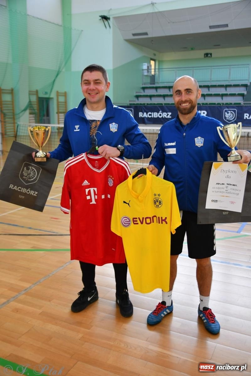 Zdjęcie w galerii na portalu naszraciborz.pl: Turniej siatkonogi w hali przy Łąkowej [FOTO] wiadomości z regionu