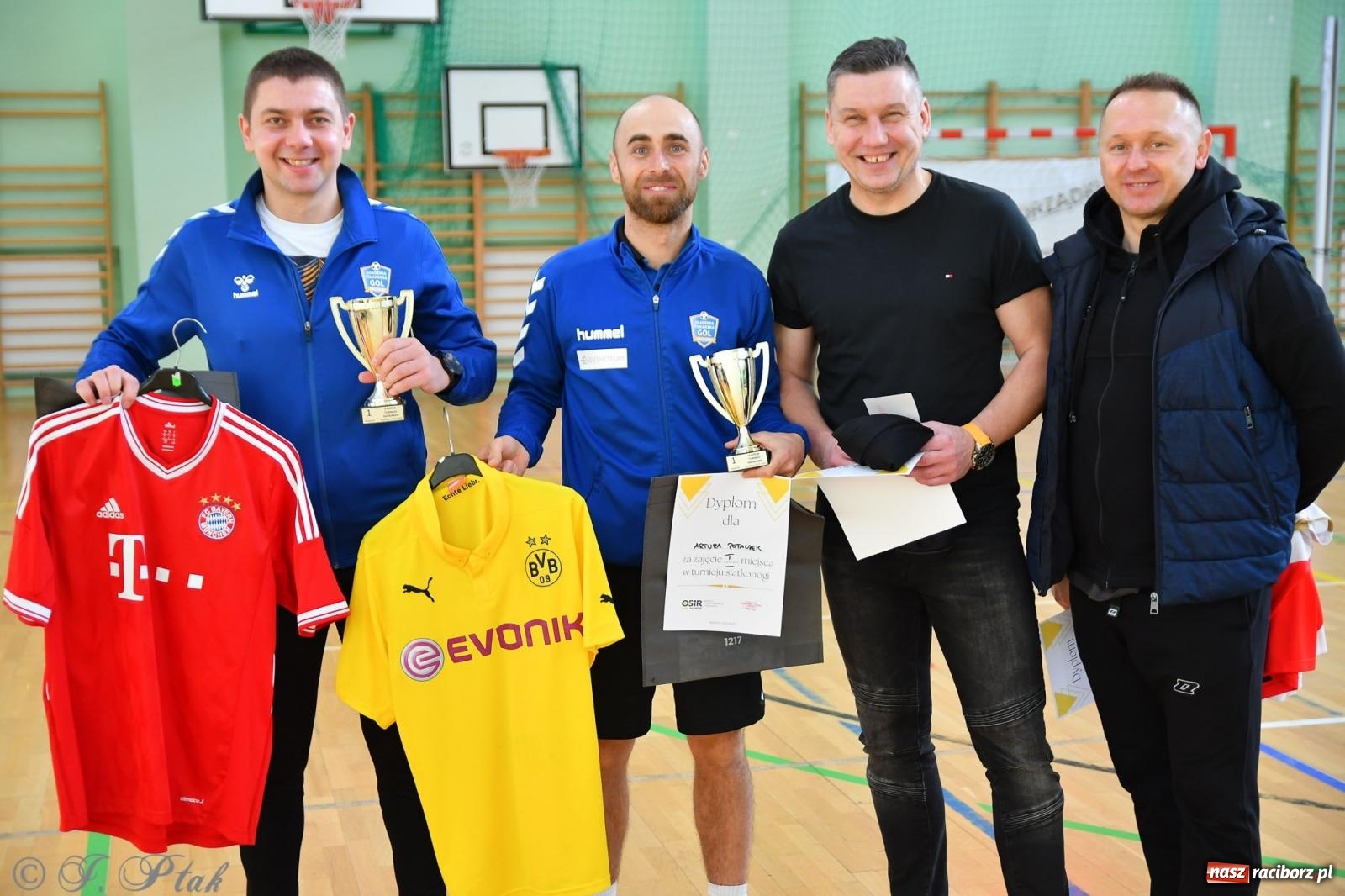 Zdjęcie w galerii na portalu naszraciborz.pl: Turniej siatkonogi w hali przy Łąkowej [FOTO] wiadomości z regionu