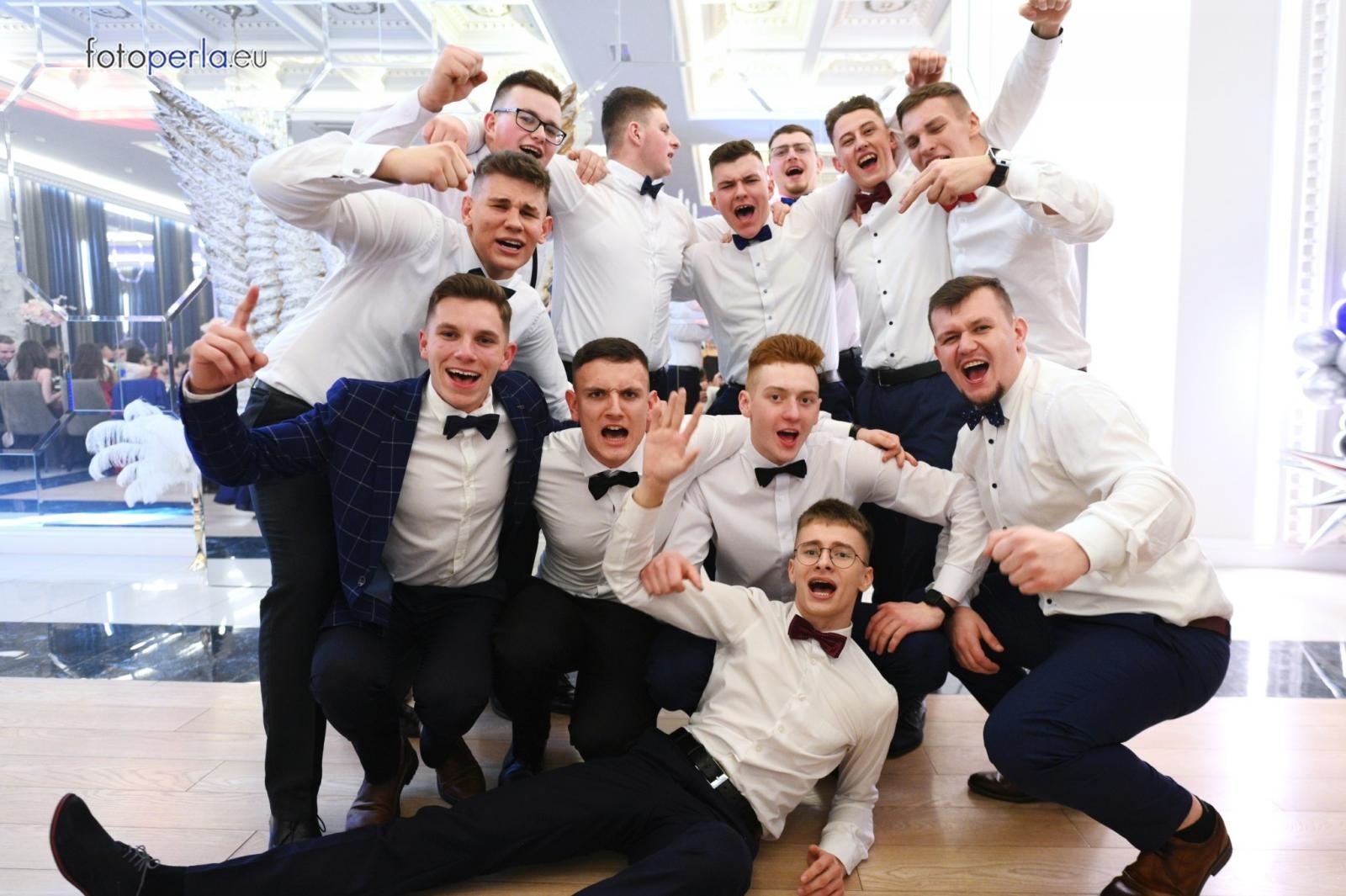 Zdjęcie w galerii na portalu naszraciborz.pl: Studniówka CKZiU nr 1 w Raciborzu - szalona zabawa do białego rana wiadomości z regionu