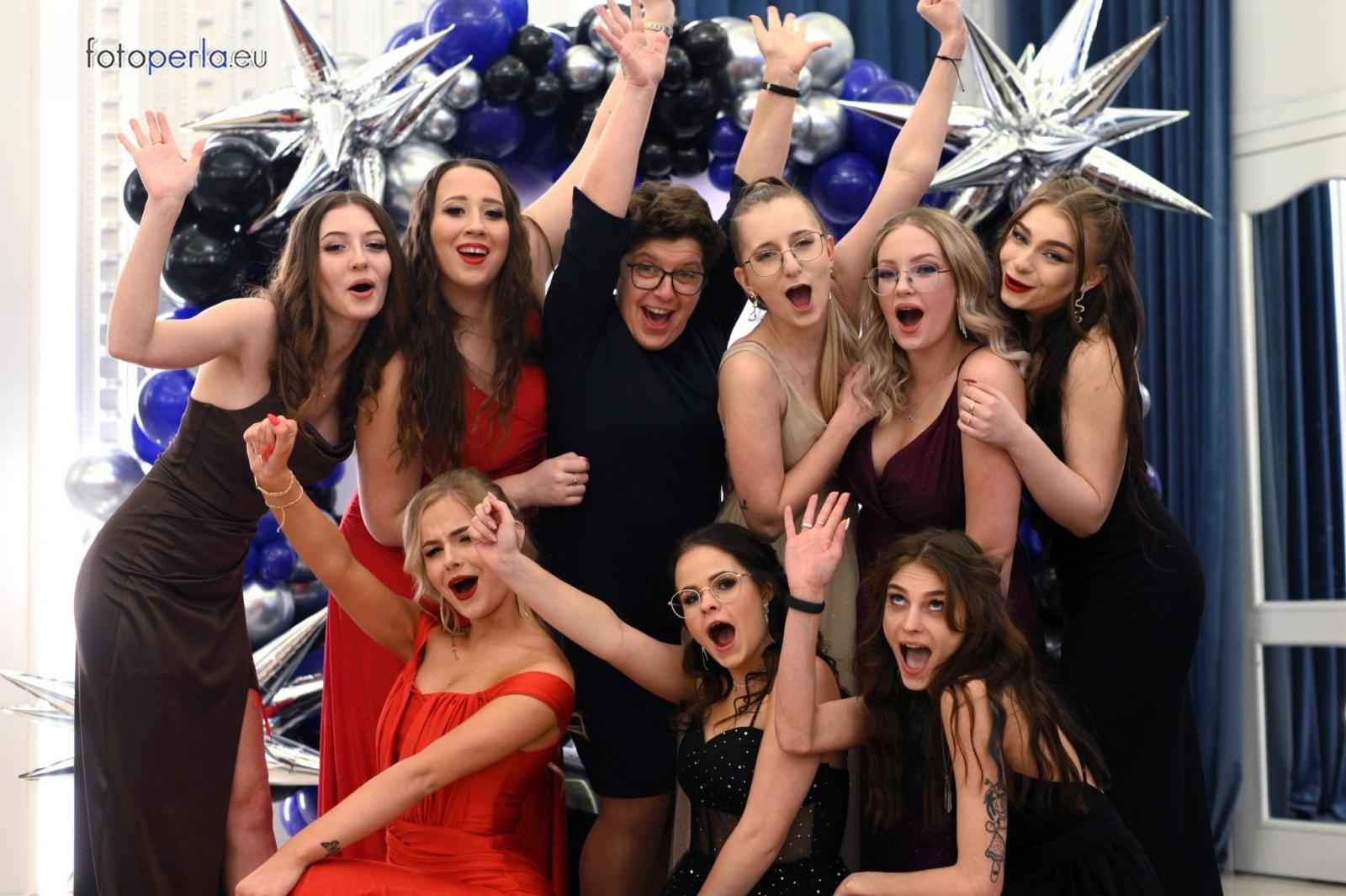 Zdjęcie w galerii na portalu naszraciborz.pl: Studniówka CKZiU nr 1 w Raciborzu - szalona zabawa do białego rana wiadomości z regionu