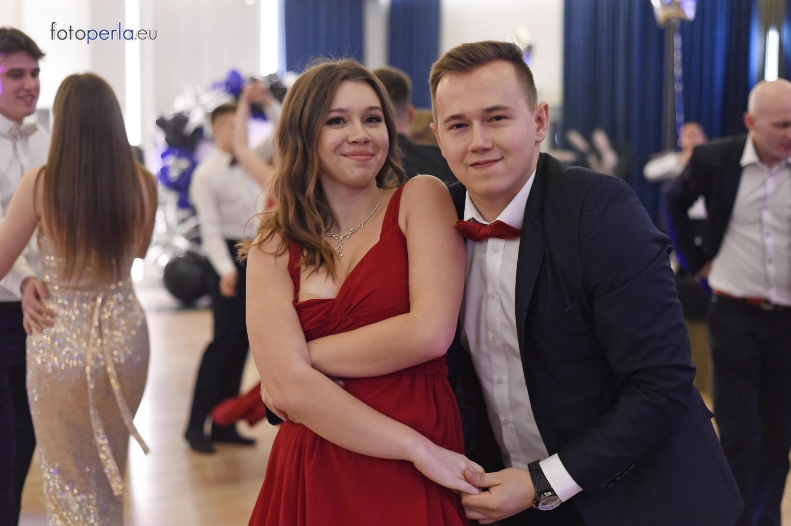 Zdjęcie w galerii na portalu naszraciborz.pl: Studniówka CKZiU nr 1 w Raciborzu - szalona zabawa do białego rana wiadomości z regionu