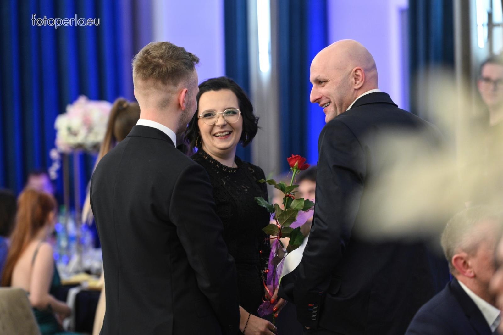 Zdjęcie w galerii na portalu naszraciborz.pl: Studniówka CKZiU nr 1 w Raciborzu - szalona zabawa do białego rana wiadomości z regionu