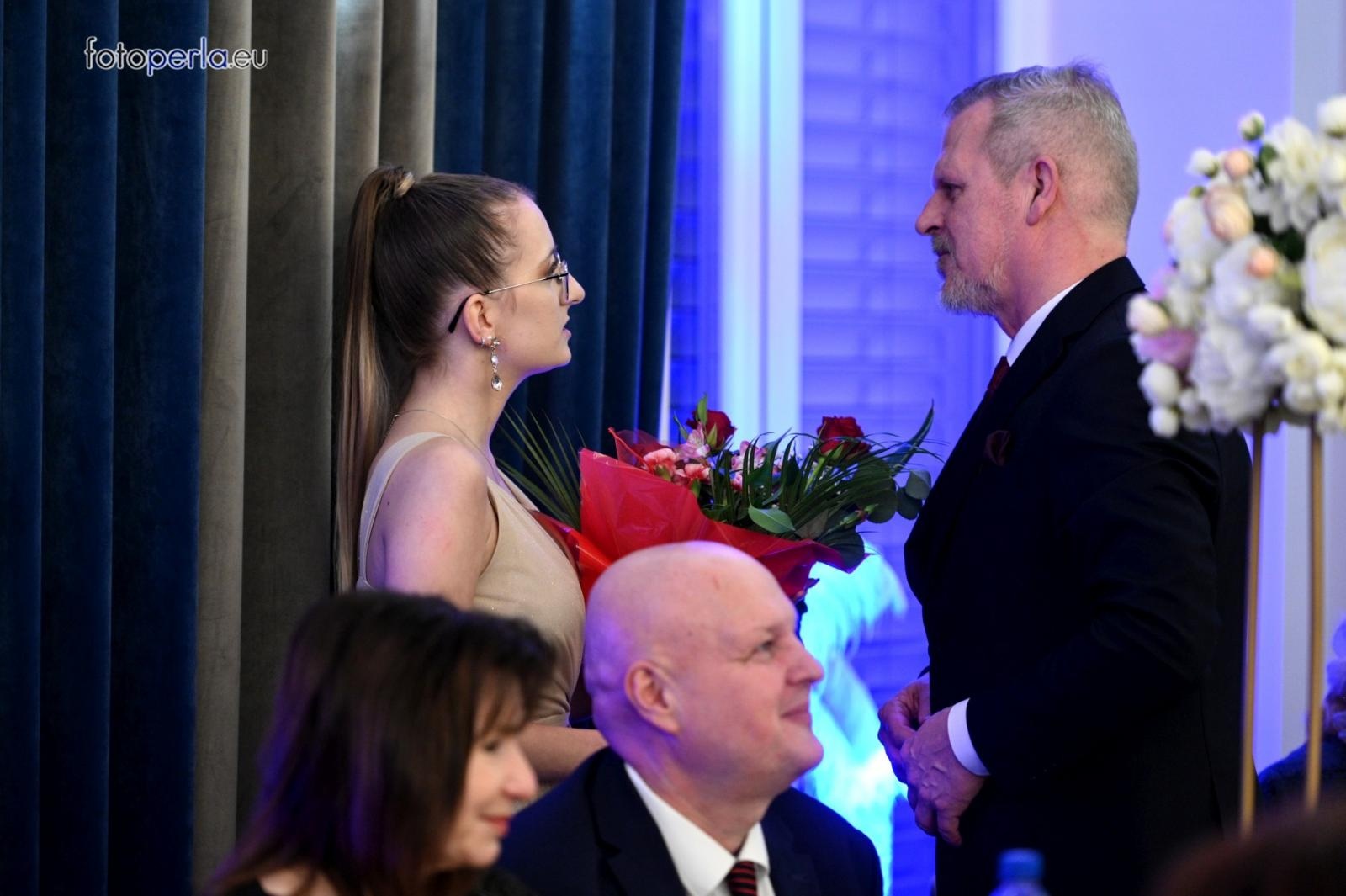 Zdjęcie w galerii na portalu naszraciborz.pl: Studniówka CKZiU nr 1 w Raciborzu - szalona zabawa do białego rana wiadomości z regionu