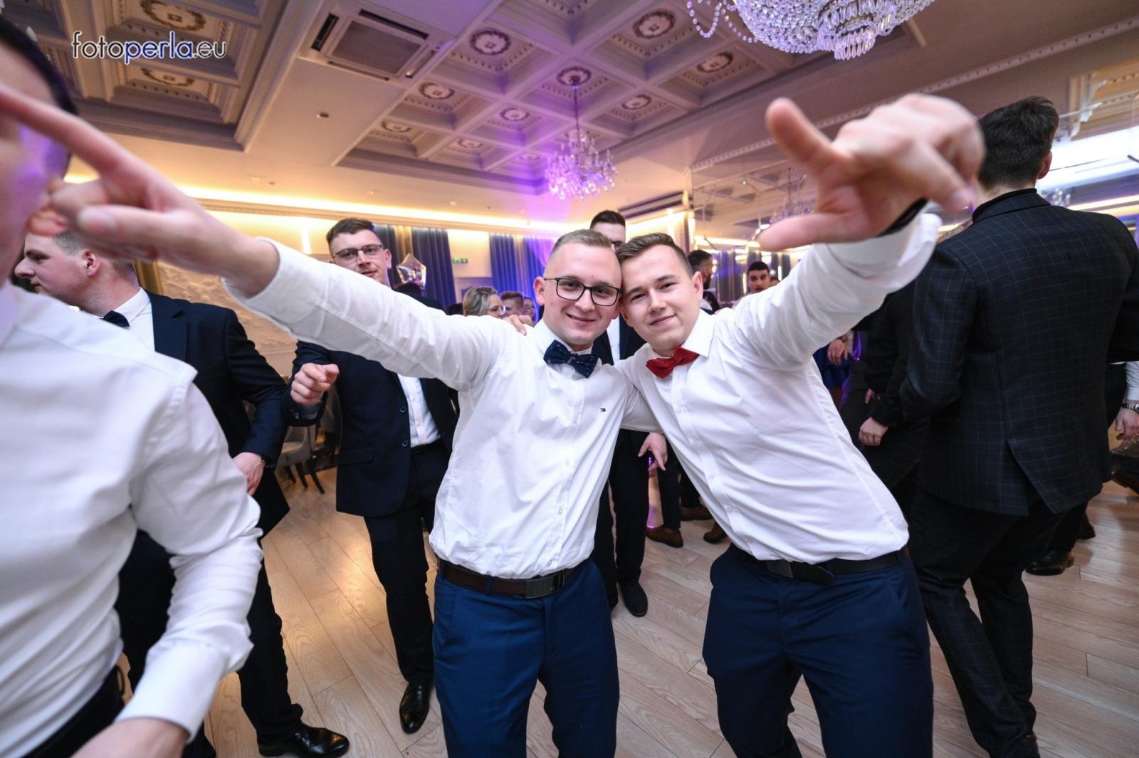 Zdjęcie w galerii na portalu naszraciborz.pl: Studniówka CKZiU nr 1 w Raciborzu - szalona zabawa do białego rana wiadomości z regionu