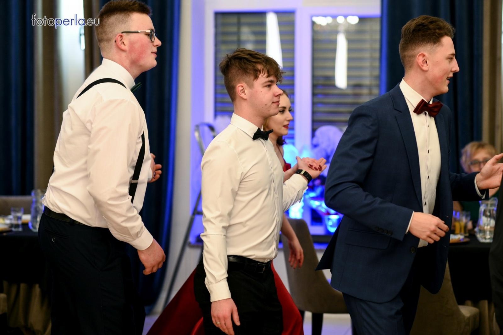 Zdjęcie w galerii na portalu naszraciborz.pl: Studniówka CKZiU nr 1 w Raciborzu - szalona zabawa do białego rana wiadomości z regionu