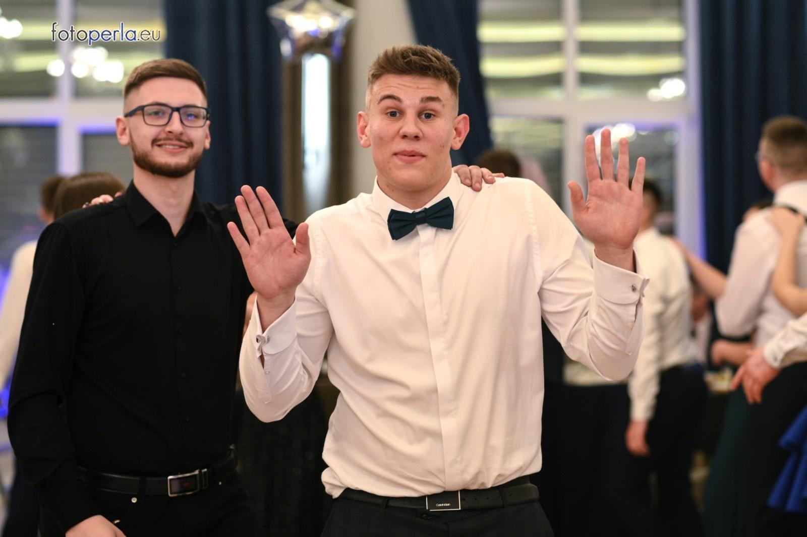 Zdjęcie w galerii na portalu naszraciborz.pl: Studniówka CKZiU nr 1 w Raciborzu - szalona zabawa do białego rana wiadomości z regionu