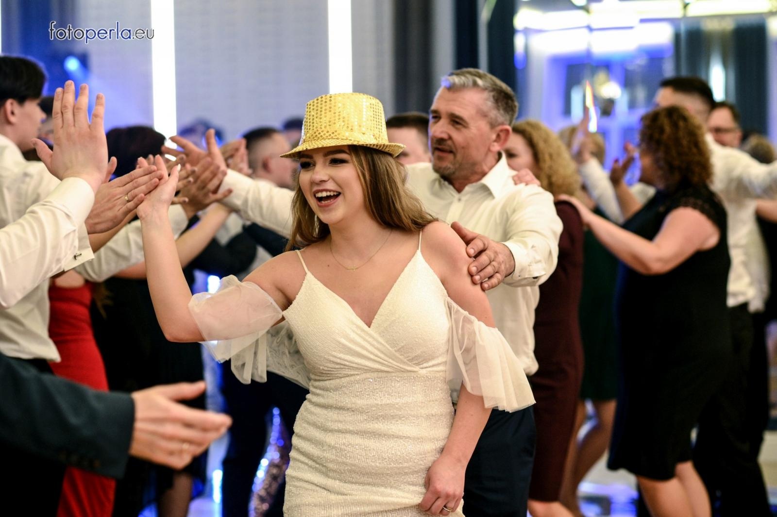 Zdjęcie w galerii na portalu naszraciborz.pl: Studniówka CKZiU nr 1 w Raciborzu - szalona zabawa do białego rana wiadomości z regionu