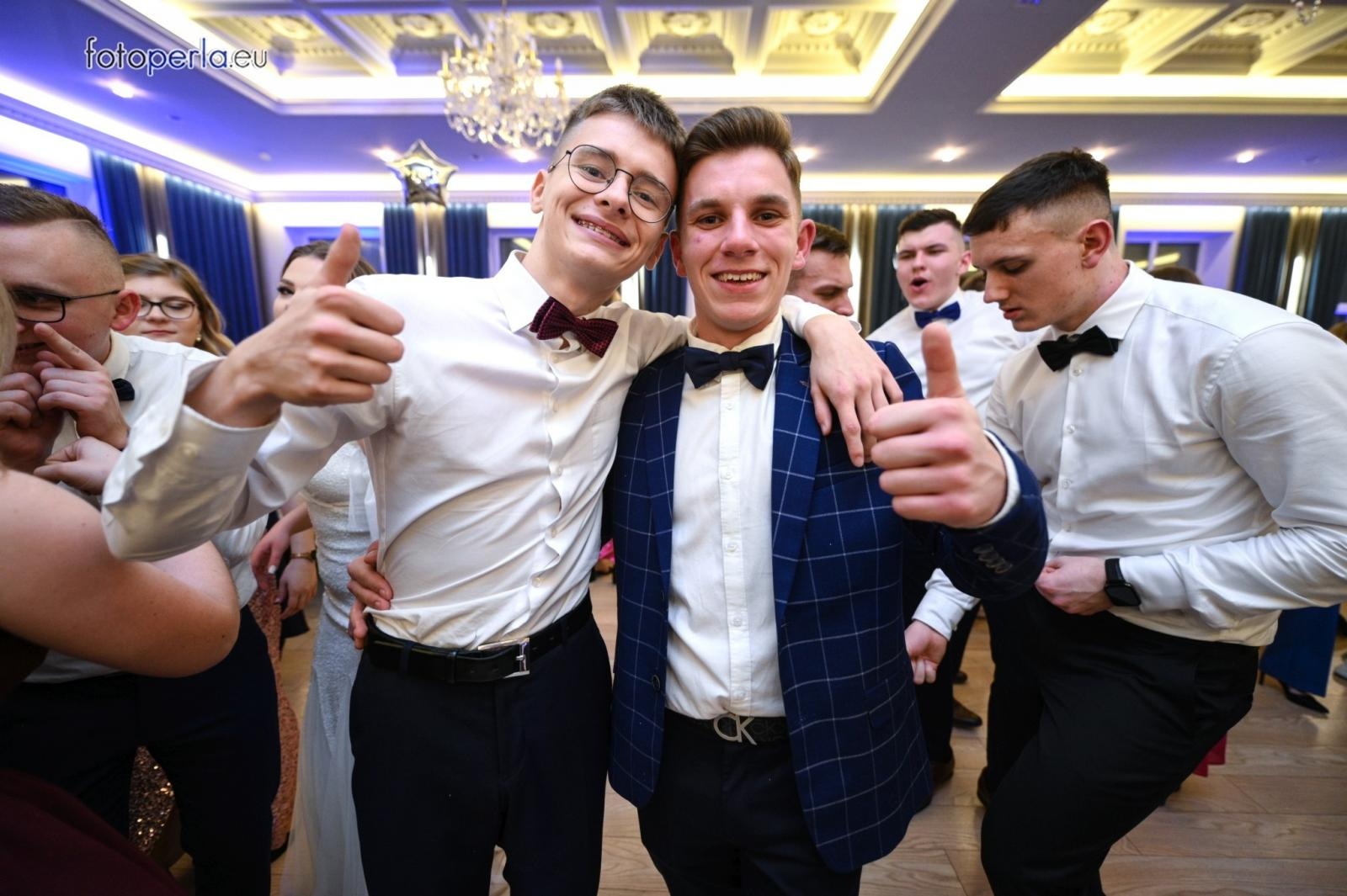 Zdjęcie w galerii na portalu naszraciborz.pl: Studniówka CKZiU nr 1 w Raciborzu - szalona zabawa do białego rana wiadomości z regionu