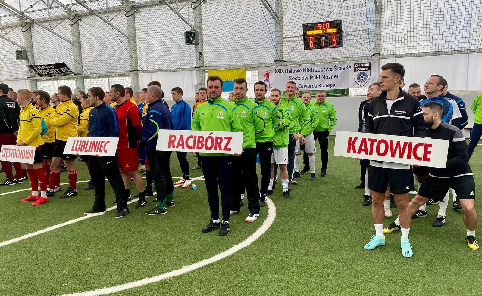 Zdjęcie w galerii na portalu naszraciborz.pl: Sędziowie z Raciborza obronili tytuł mistrzowski wiadomości z regionu