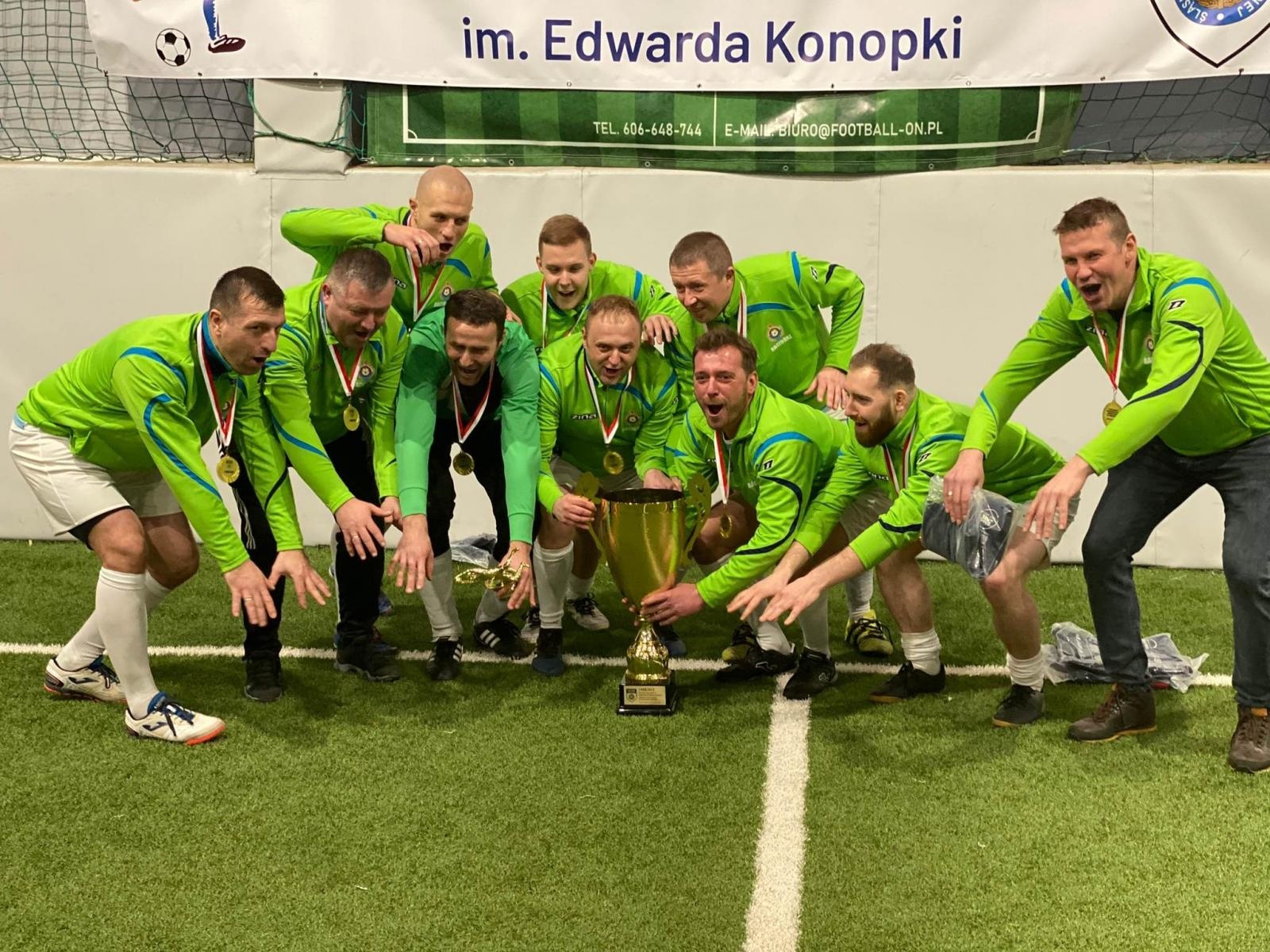 Zdjęcie w galerii na portalu naszraciborz.pl: Sędziowie z Raciborza obronili tytuł mistrzowski wiadomości z regionu