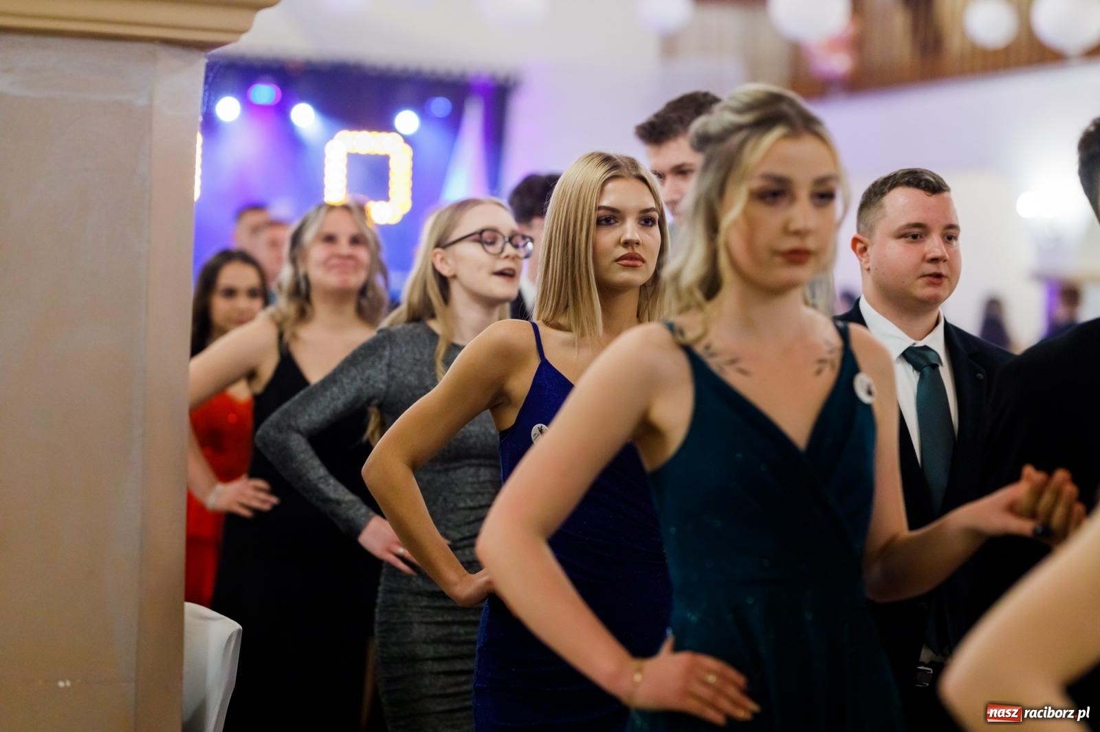 Zdjęcie w galerii na portalu naszraciborz.pl: Raciborski EKONOMIK bawi się na studniówce w Rogowie [FOTO i WIDEO] wiadomości z regionu