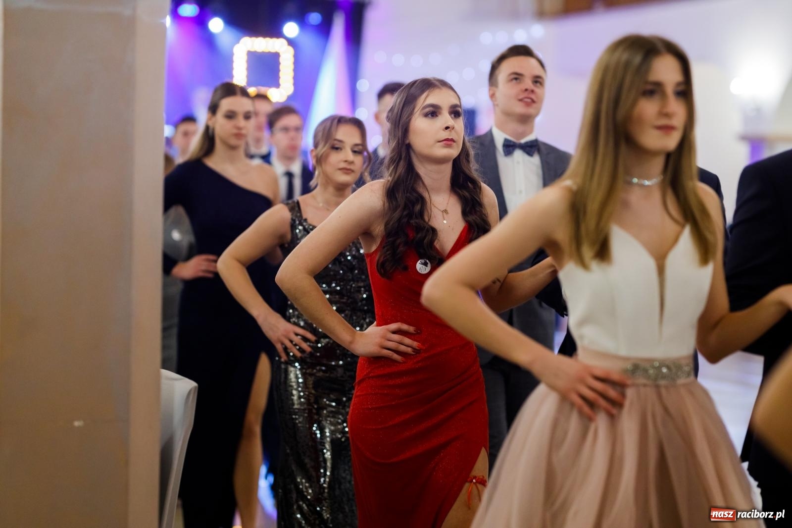 Zdjęcie w galerii na portalu naszraciborz.pl: Raciborski EKONOMIK bawi się na studniówce w Rogowie [FOTO i WIDEO] wiadomości z regionu