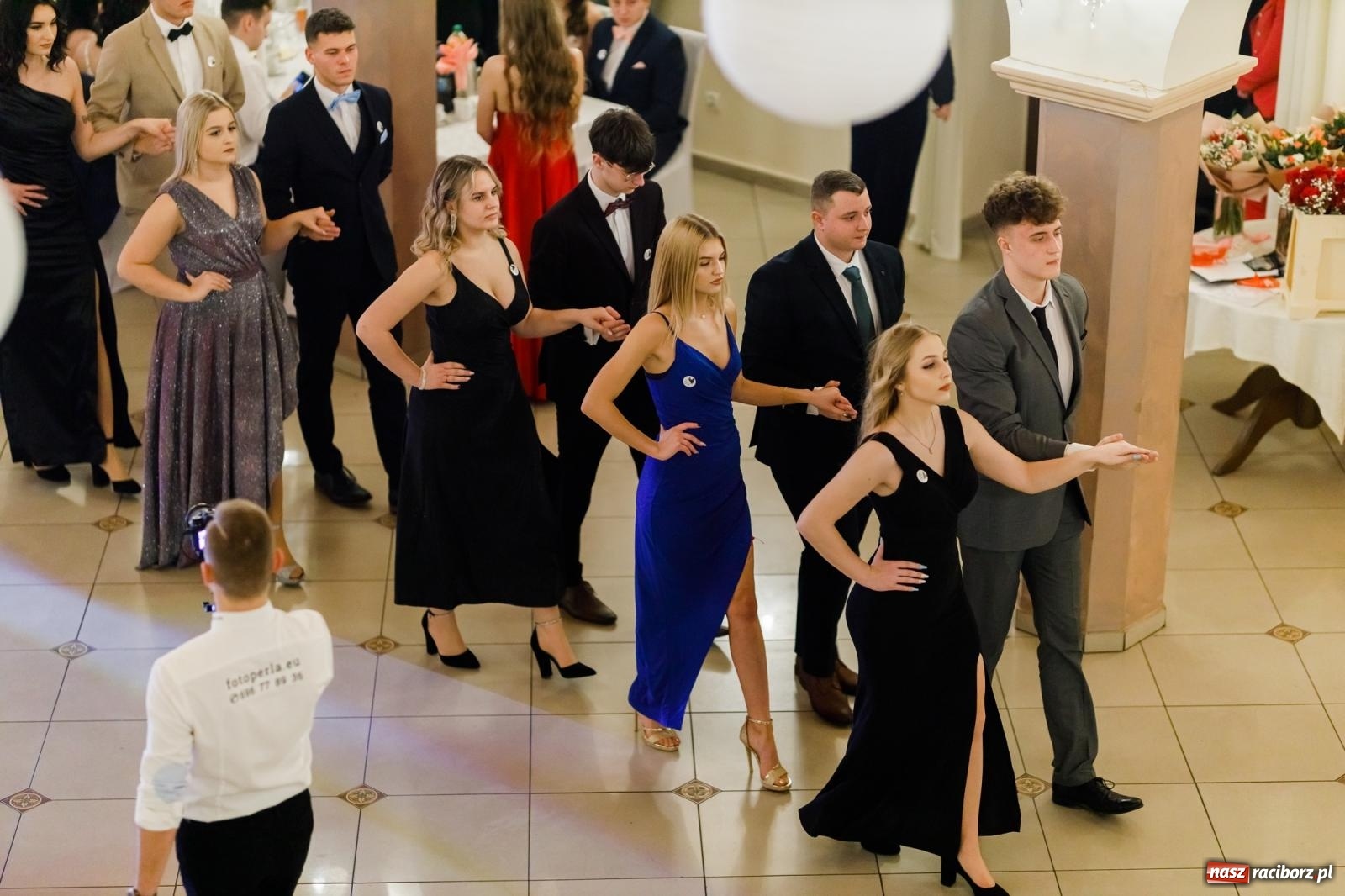 Zdjęcie w galerii na portalu naszraciborz.pl: Raciborski EKONOMIK bawi się na studniówce w Rogowie [FOTO i WIDEO] wiadomości z regionu