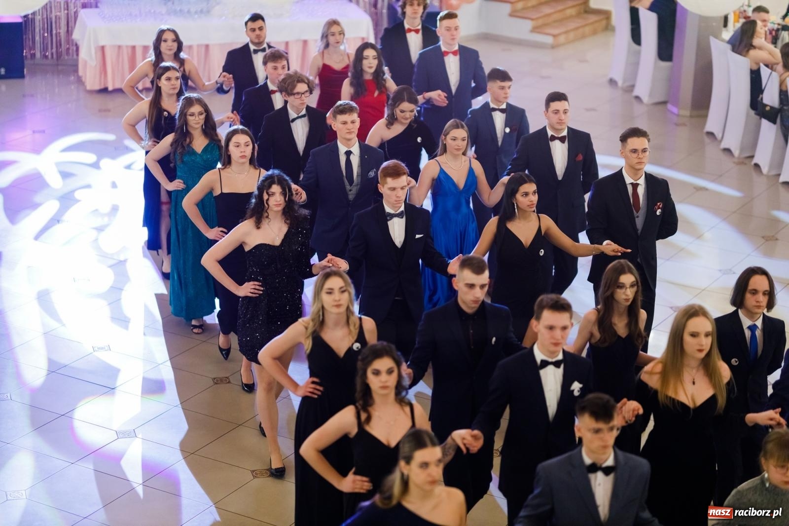 Zdjęcie w galerii na portalu naszraciborz.pl: Raciborski EKONOMIK bawi się na studniówce w Rogowie [FOTO i WIDEO] wiadomości z regionu