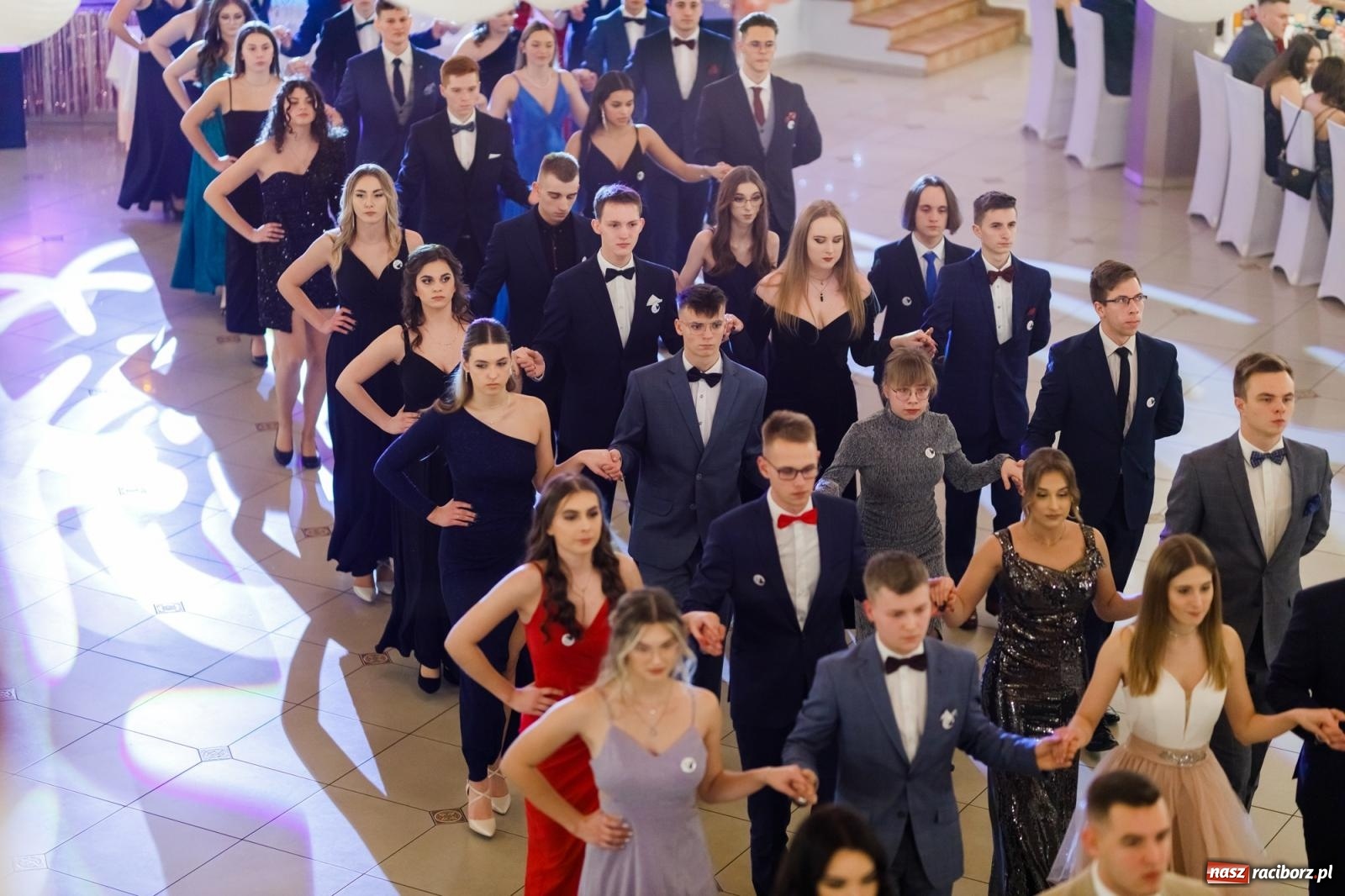 Zdjęcie w galerii na portalu naszraciborz.pl: Raciborski EKONOMIK bawi się na studniówce w Rogowie [FOTO i WIDEO] wiadomości z regionu