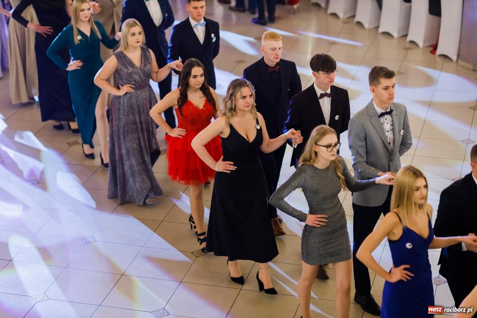 Zdjęcie w galerii na portalu naszraciborz.pl: Raciborski EKONOMIK bawi się na studniówce w Rogowie [FOTO i WIDEO] wiadomości z regionu