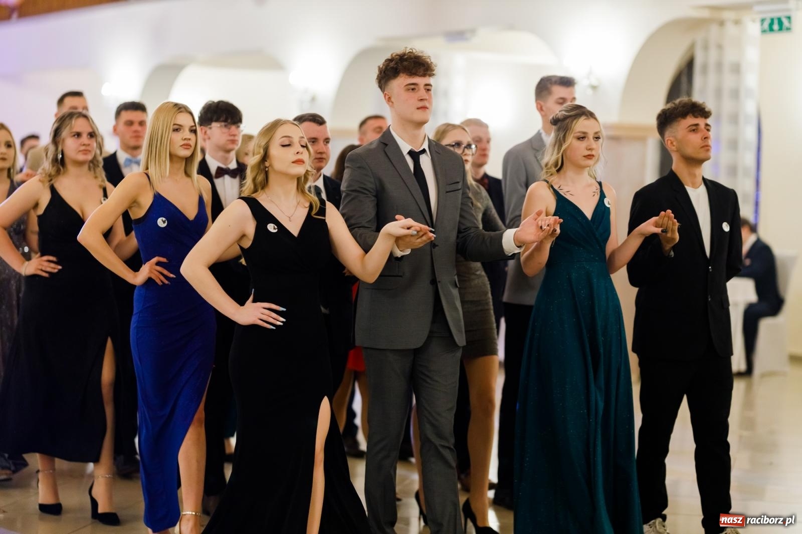 Zdjęcie w galerii na portalu naszraciborz.pl: Raciborski EKONOMIK bawi się na studniówce w Rogowie [FOTO i WIDEO] wiadomości z regionu