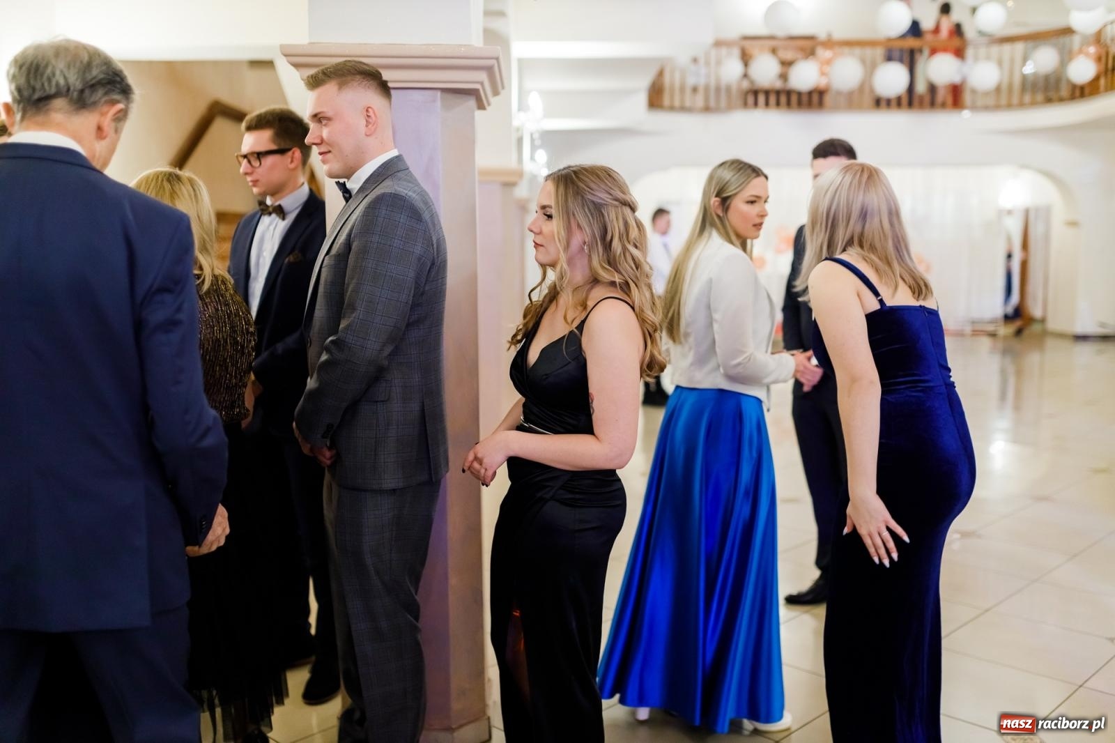 Zdjęcie w galerii na portalu naszraciborz.pl: Raciborski EKONOMIK bawi się na studniówce w Rogowie [FOTO i WIDEO] wiadomości z regionu