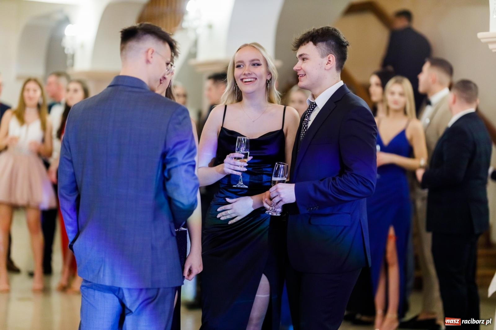 Zdjęcie w galerii na portalu naszraciborz.pl: Raciborski EKONOMIK bawi się na studniówce w Rogowie [FOTO i WIDEO] wiadomości z regionu