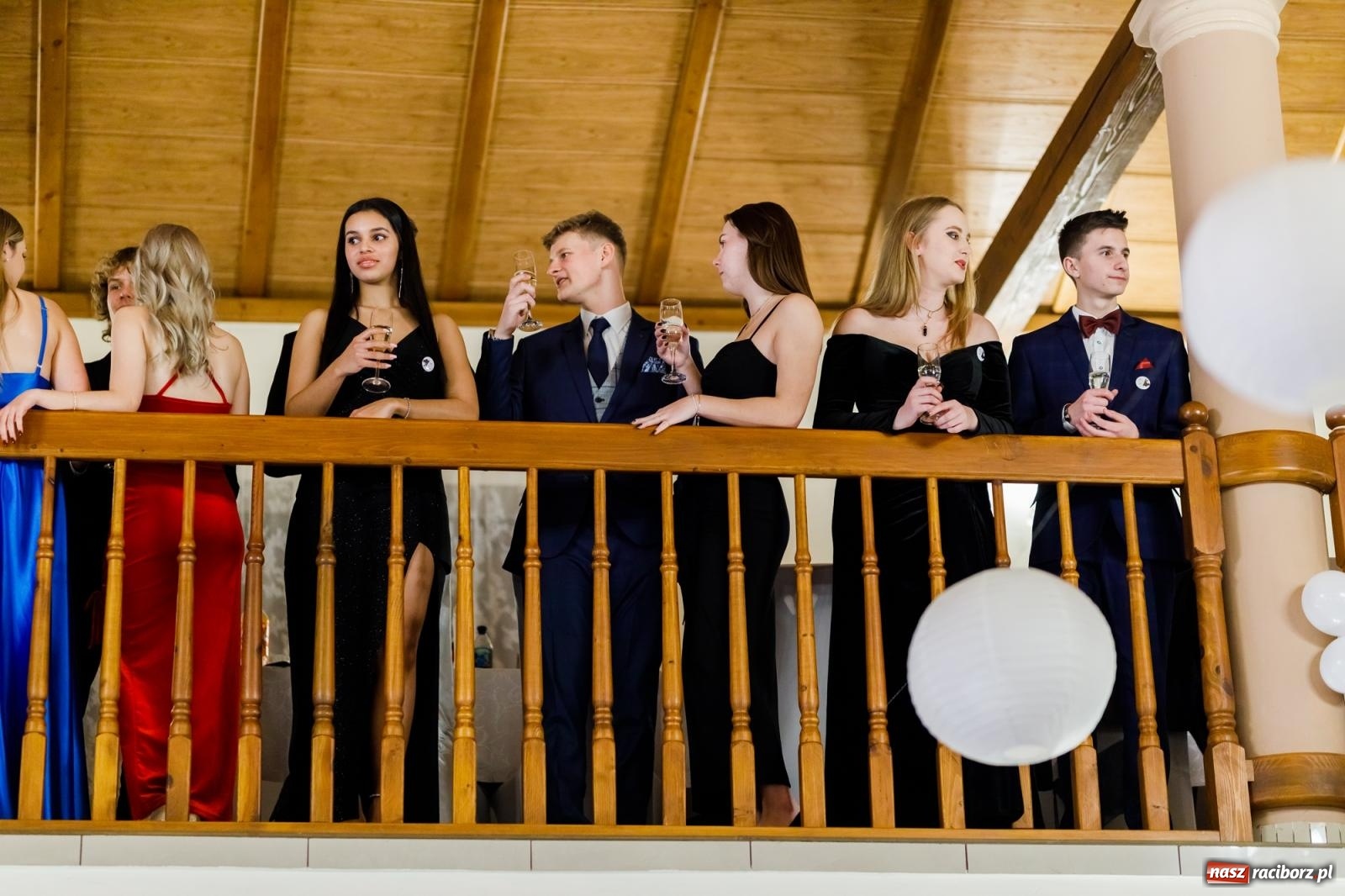 Zdjęcie w galerii na portalu naszraciborz.pl: Raciborski EKONOMIK bawi się na studniówce w Rogowie [FOTO i WIDEO] wiadomości z regionu