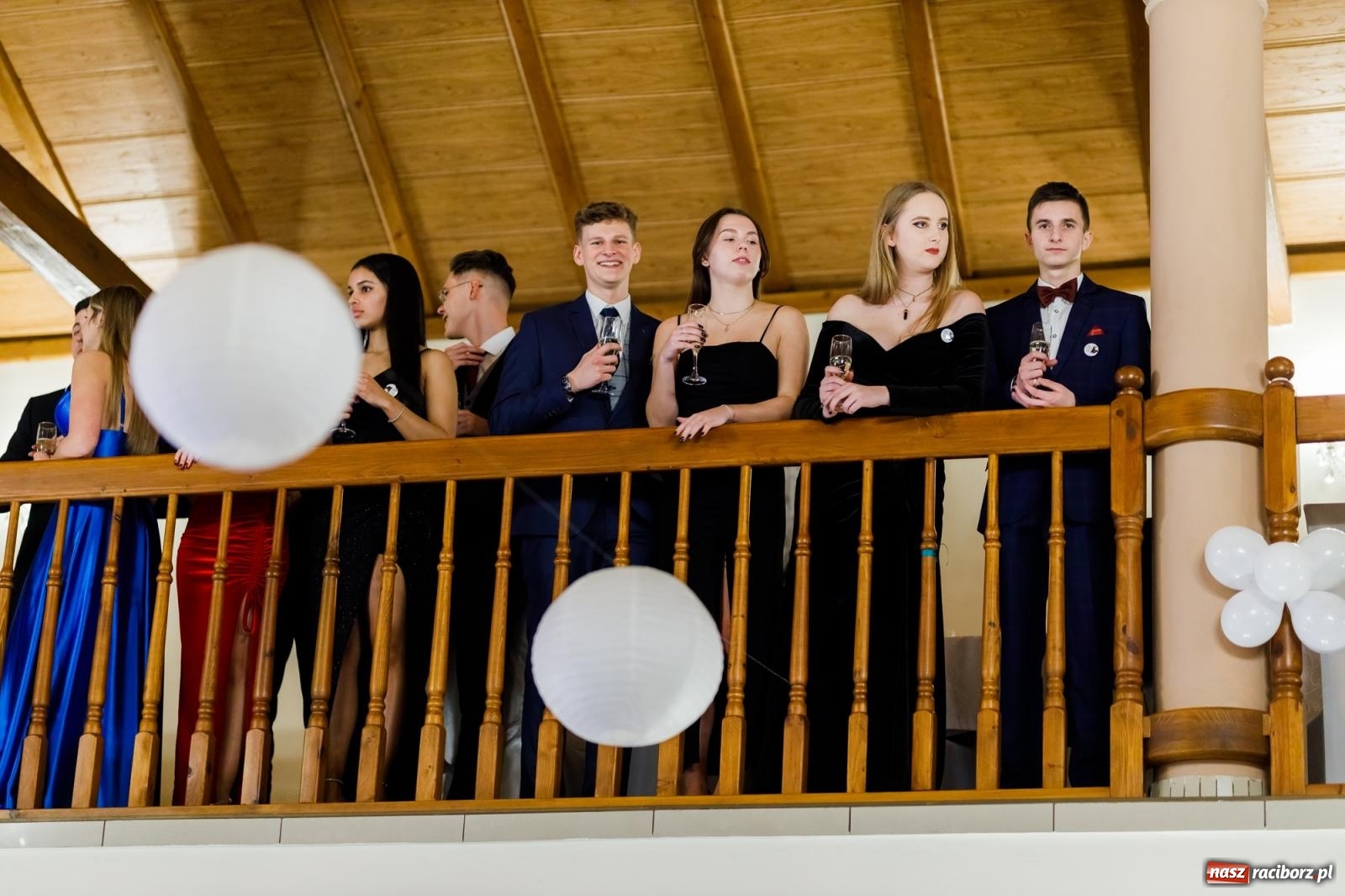 Zdjęcie w galerii na portalu naszraciborz.pl: Raciborski EKONOMIK bawi się na studniówce w Rogowie [FOTO i WIDEO] wiadomości z regionu