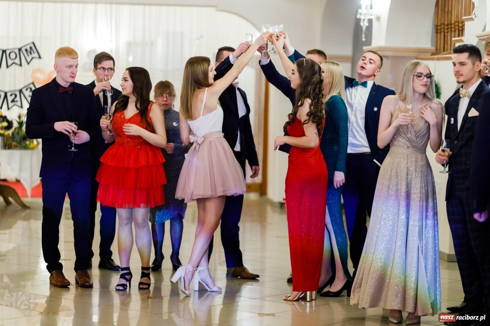 Zdjęcie w galerii na portalu naszraciborz.pl: Raciborski EKONOMIK bawi się na studniówce w Rogowie [FOTO i WIDEO] wiadomości z regionu