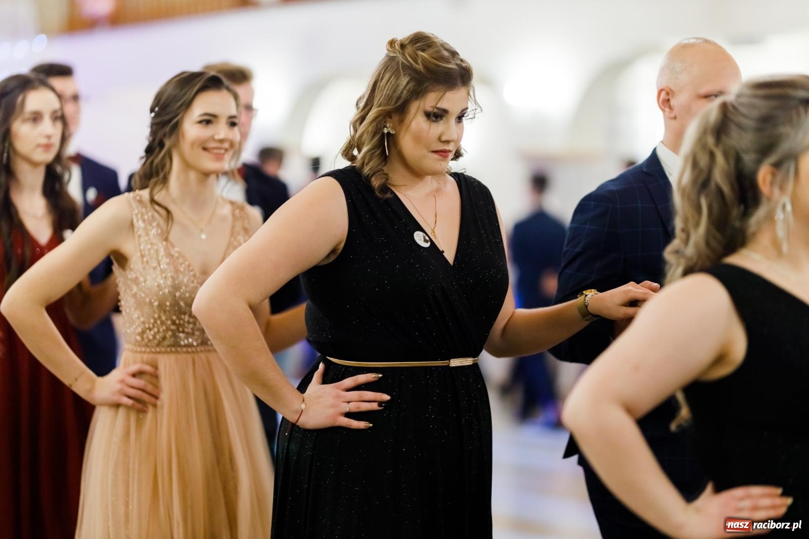 Zdjęcie w galerii na portalu naszraciborz.pl: Raciborski EKONOMIK bawi się na studniówce w Rogowie [FOTO i WIDEO] wiadomości z regionu