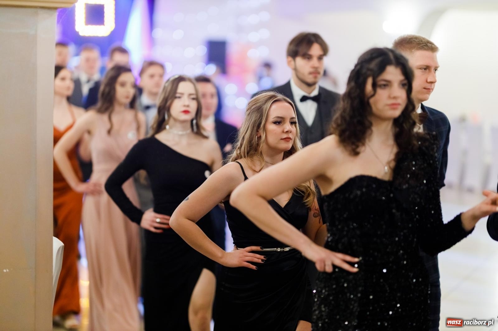 Zdjęcie w galerii na portalu naszraciborz.pl: Raciborski EKONOMIK bawi się na studniówce w Rogowie [FOTO i WIDEO] wiadomości z regionu