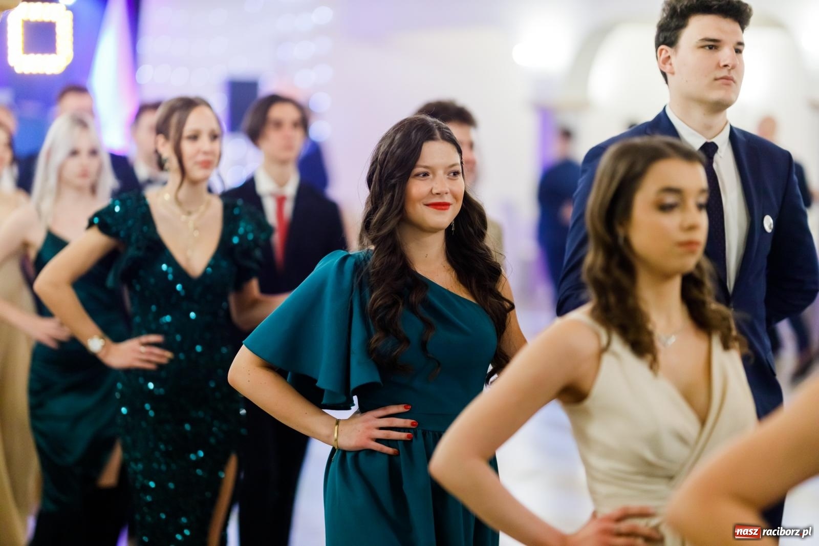 Zdjęcie w galerii na portalu naszraciborz.pl: Raciborski EKONOMIK bawi się na studniówce w Rogowie [FOTO i WIDEO] wiadomości z regionu