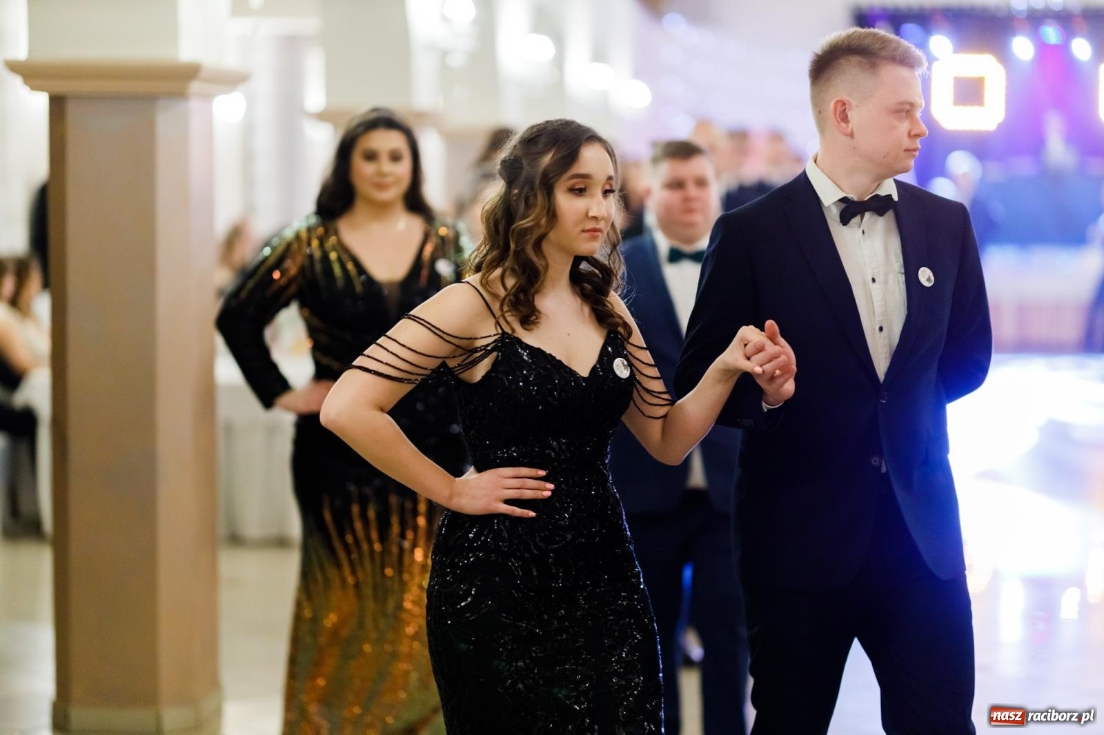 Zdjęcie w galerii na portalu naszraciborz.pl: Raciborski EKONOMIK bawi się na studniówce w Rogowie [FOTO i WIDEO] wiadomości z regionu