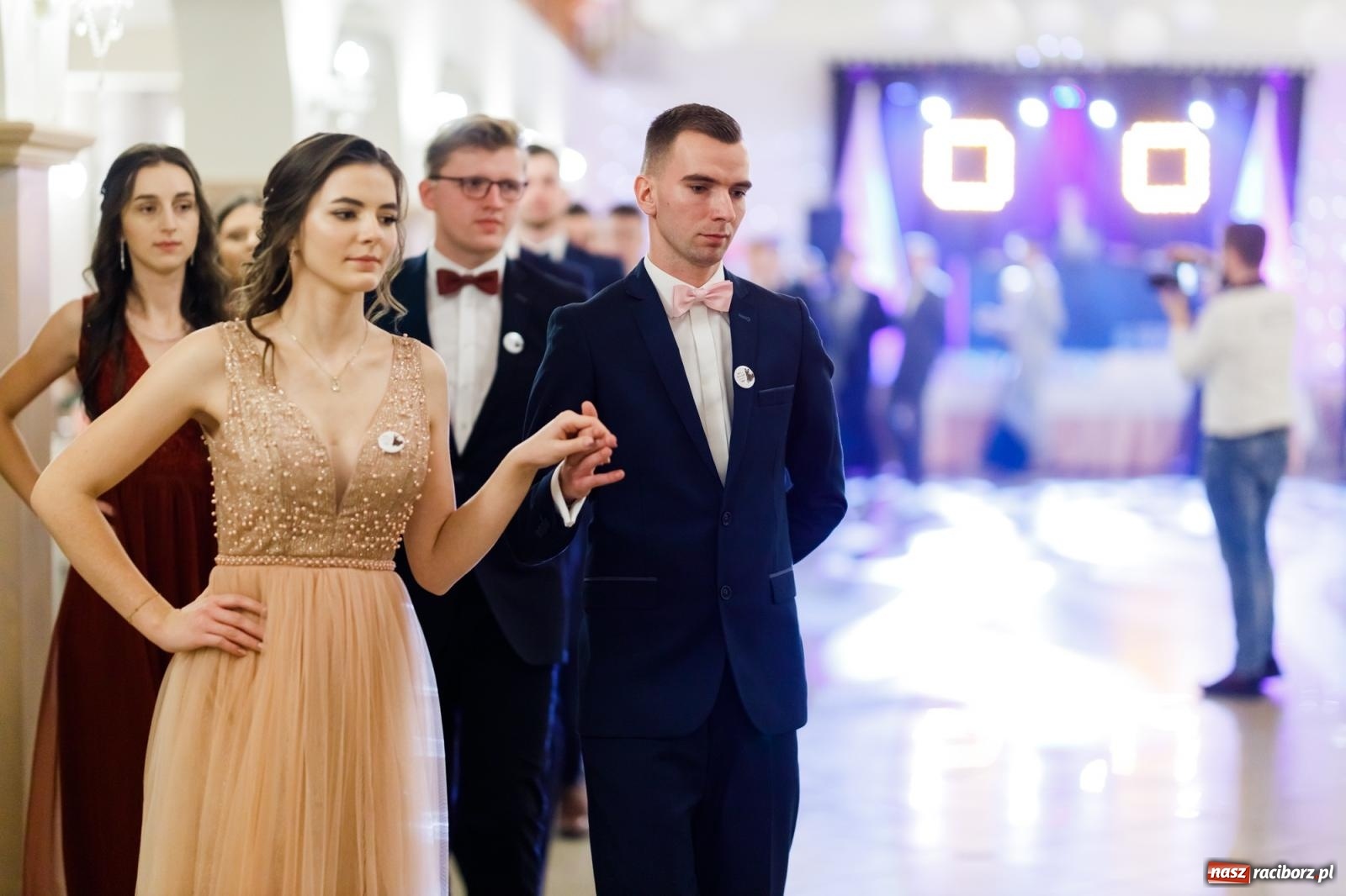 Zdjęcie w galerii na portalu naszraciborz.pl: Raciborski EKONOMIK bawi się na studniówce w Rogowie [FOTO i WIDEO] wiadomości z regionu