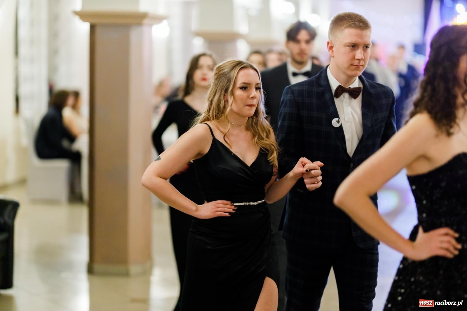 Zdjęcie w galerii na portalu naszraciborz.pl: Raciborski EKONOMIK bawi się na studniówce w Rogowie [FOTO i WIDEO] wiadomości z regionu