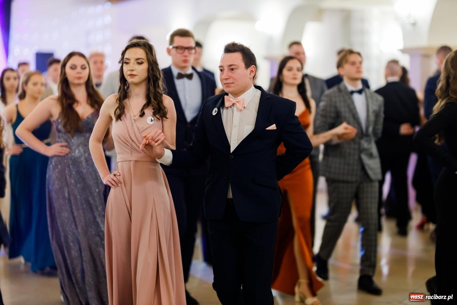 Zdjęcie w galerii na portalu naszraciborz.pl: Raciborski EKONOMIK bawi się na studniówce w Rogowie [FOTO i WIDEO] wiadomości z regionu