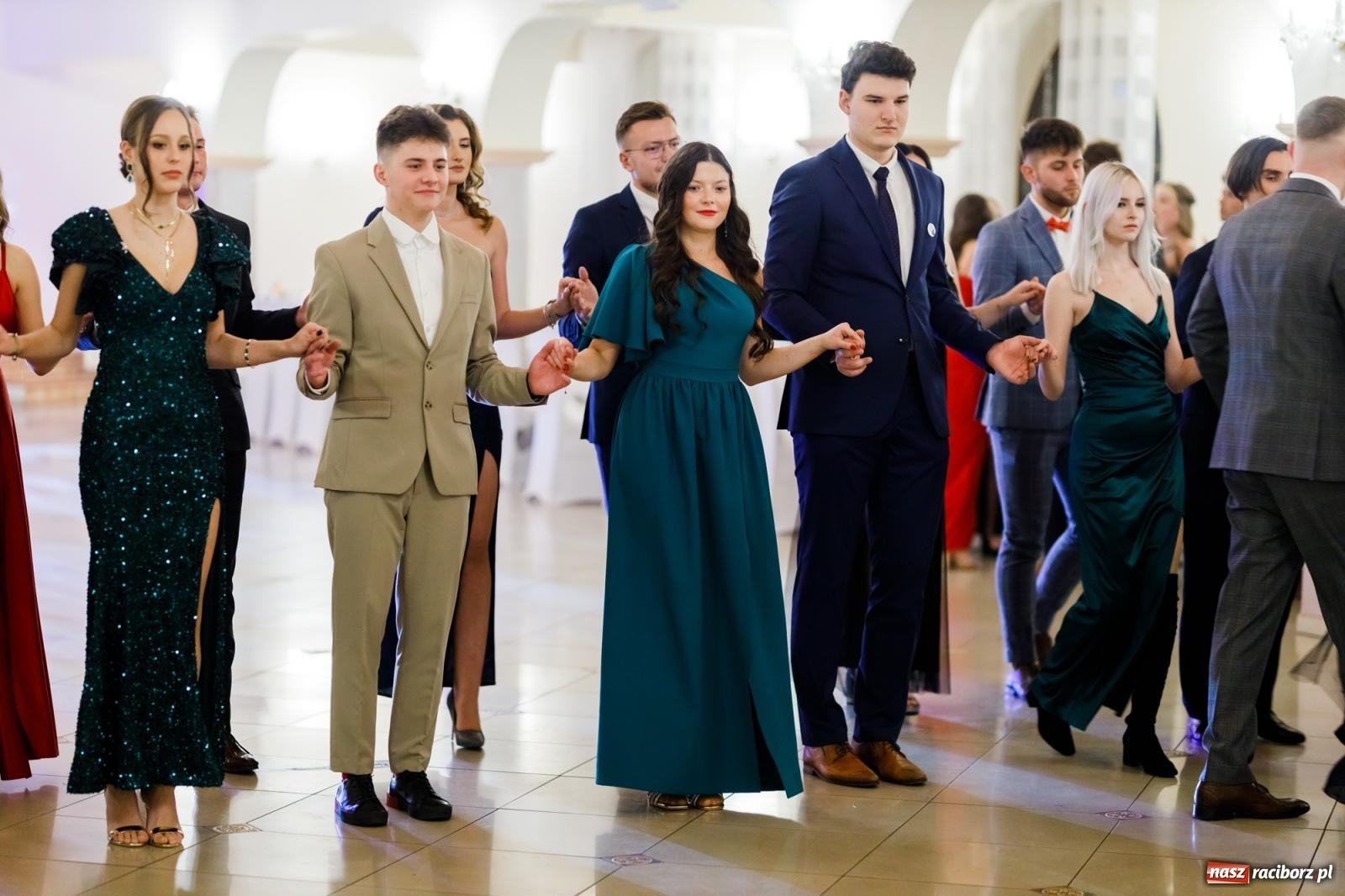 Zdjęcie w galerii na portalu naszraciborz.pl: Raciborski EKONOMIK bawi się na studniówce w Rogowie [FOTO i WIDEO] wiadomości z regionu