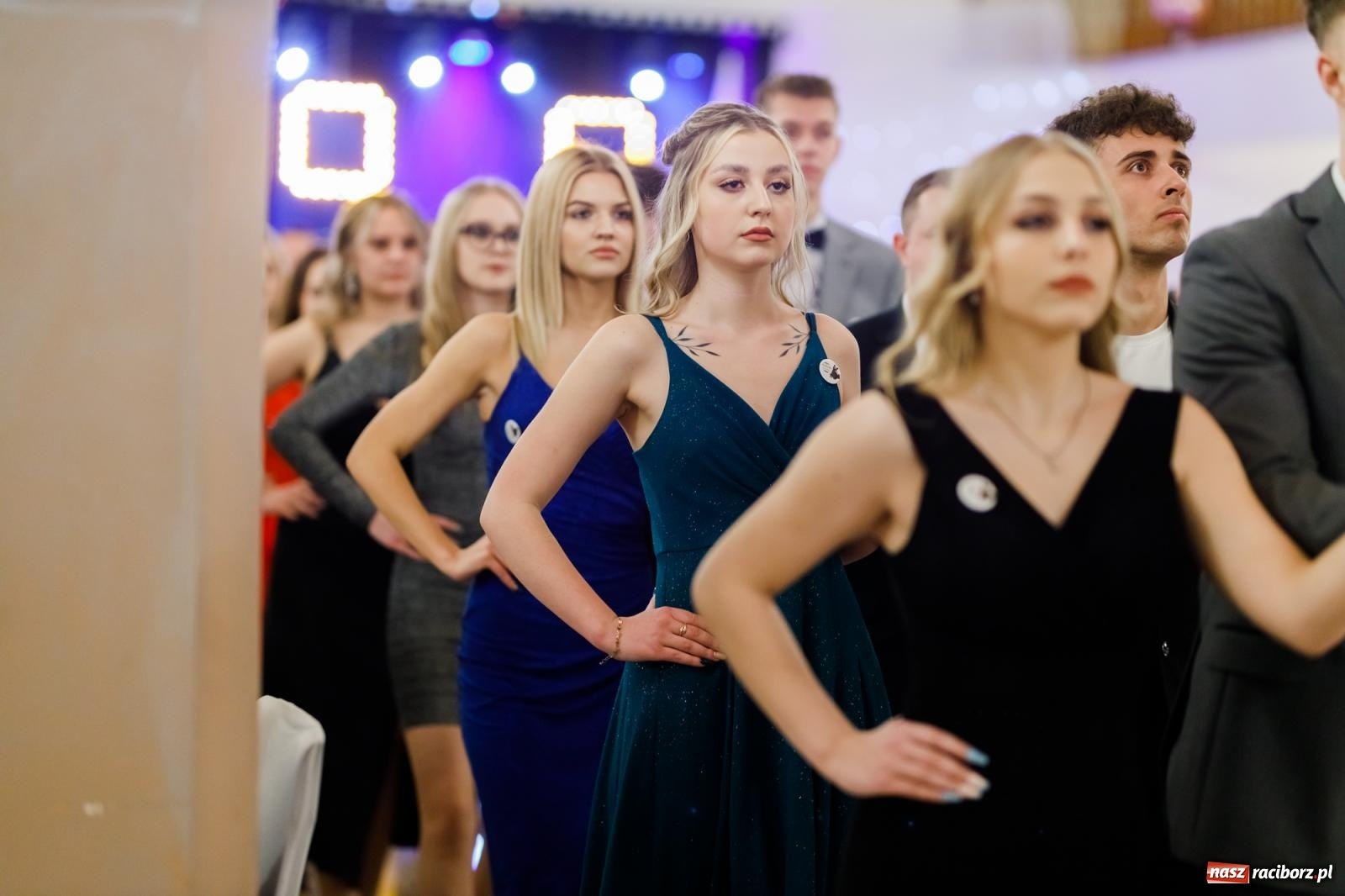 Zdjęcie w galerii na portalu naszraciborz.pl: Raciborski EKONOMIK bawi się na studniówce w Rogowie [FOTO i WIDEO] wiadomości z regionu