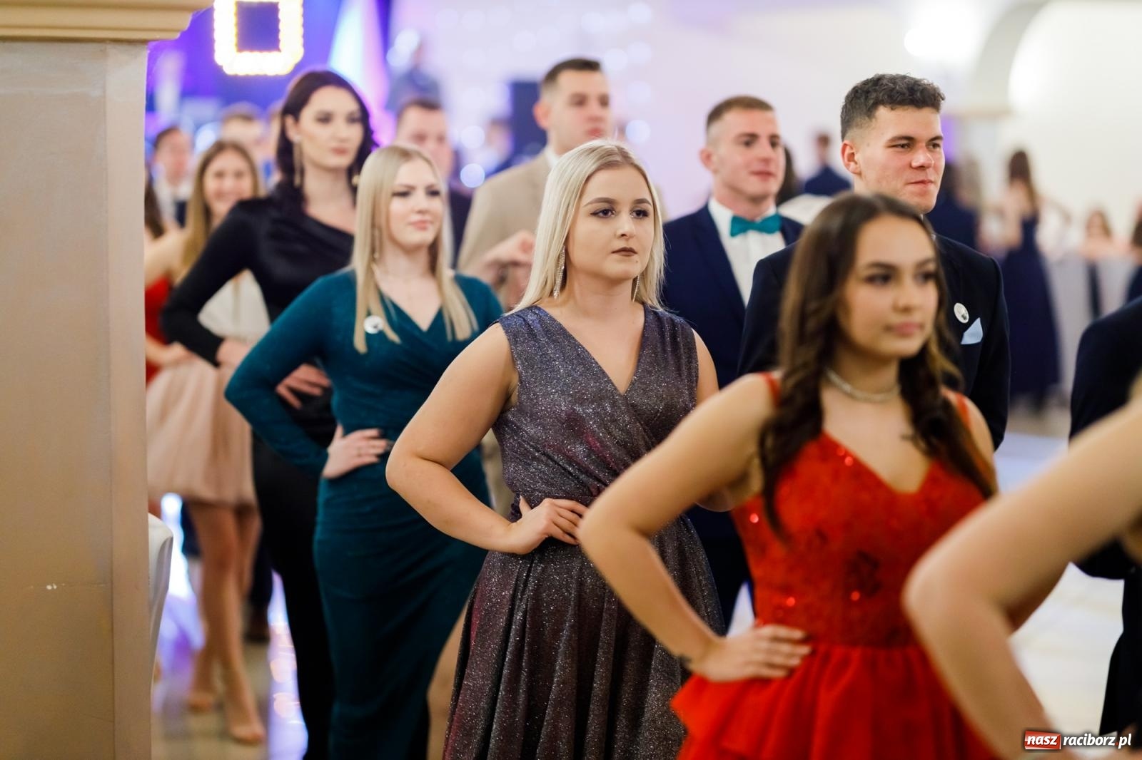 Zdjęcie w galerii na portalu naszraciborz.pl: Raciborski EKONOMIK bawi się na studniówce w Rogowie [FOTO i WIDEO] wiadomości z regionu