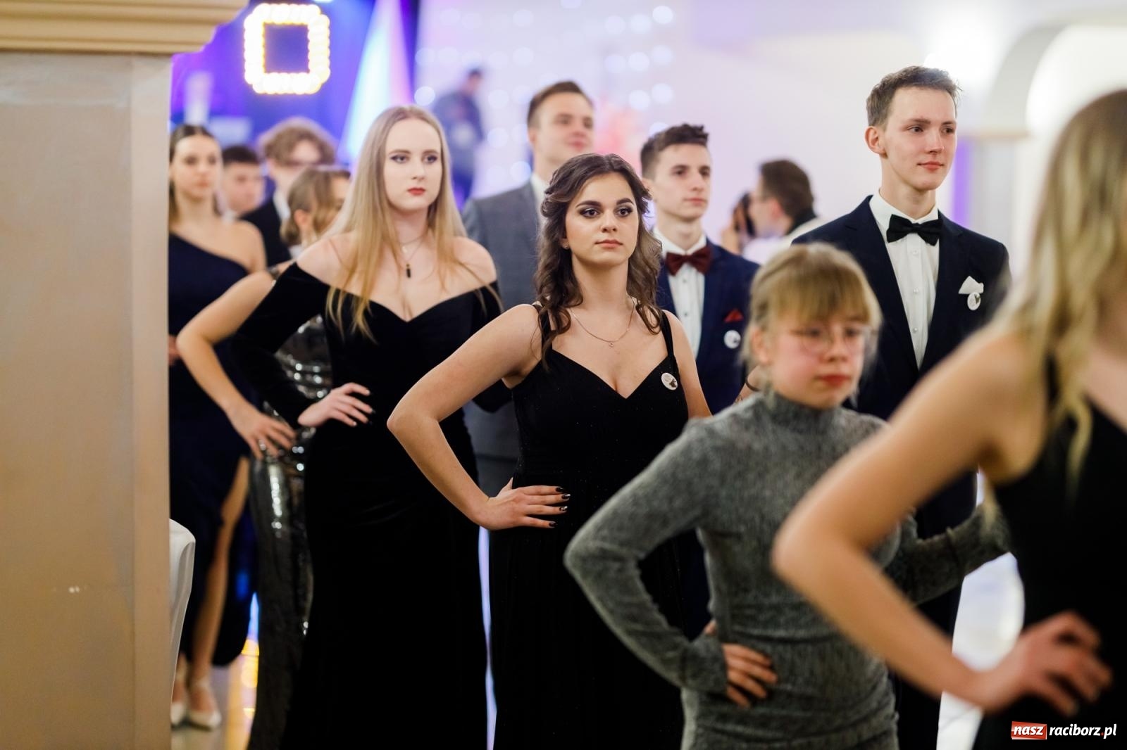 Zdjęcie w galerii na portalu naszraciborz.pl: Raciborski EKONOMIK bawi się na studniówce w Rogowie [FOTO i WIDEO] wiadomości z regionu