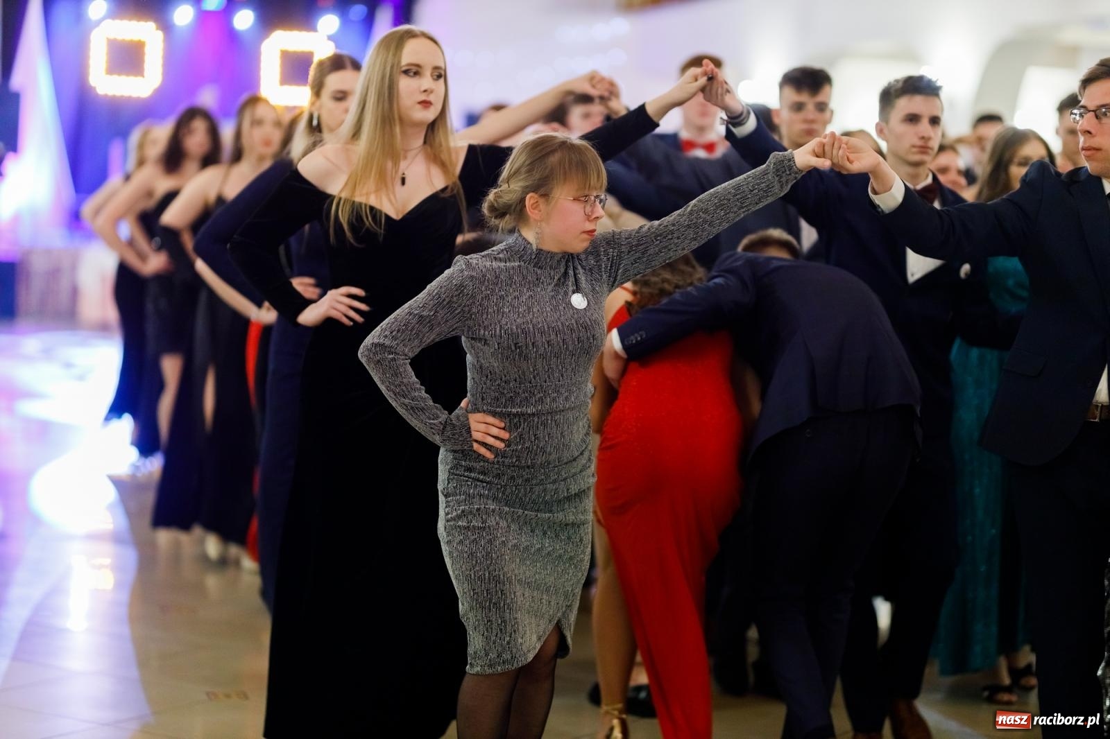 Zdjęcie w galerii na portalu naszraciborz.pl: Raciborski EKONOMIK bawi się na studniówce w Rogowie [FOTO i WIDEO] wiadomości z regionu