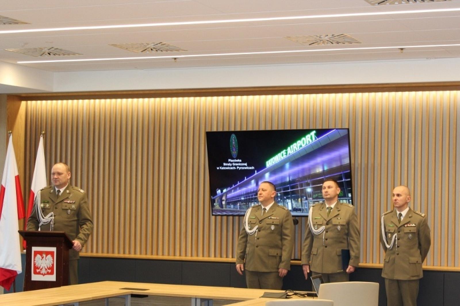 Zdjęcie w galerii na portalu naszraciborz.pl: Zmiany kadrowe w Śląskim Oddziale Straży Granicznej w Raciborzu wiadomości z regionu