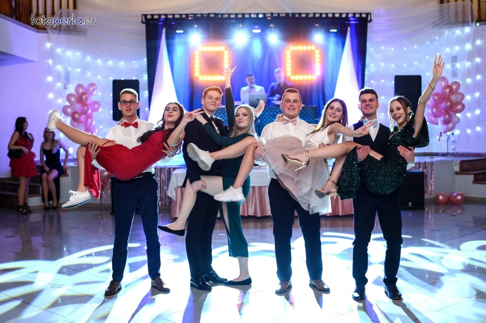 Zdjęcie w galerii na portalu naszraciborz.pl: Tak się bawi raciborski Ekonomik [FOTO i WIDEO] wiadomości z regionu