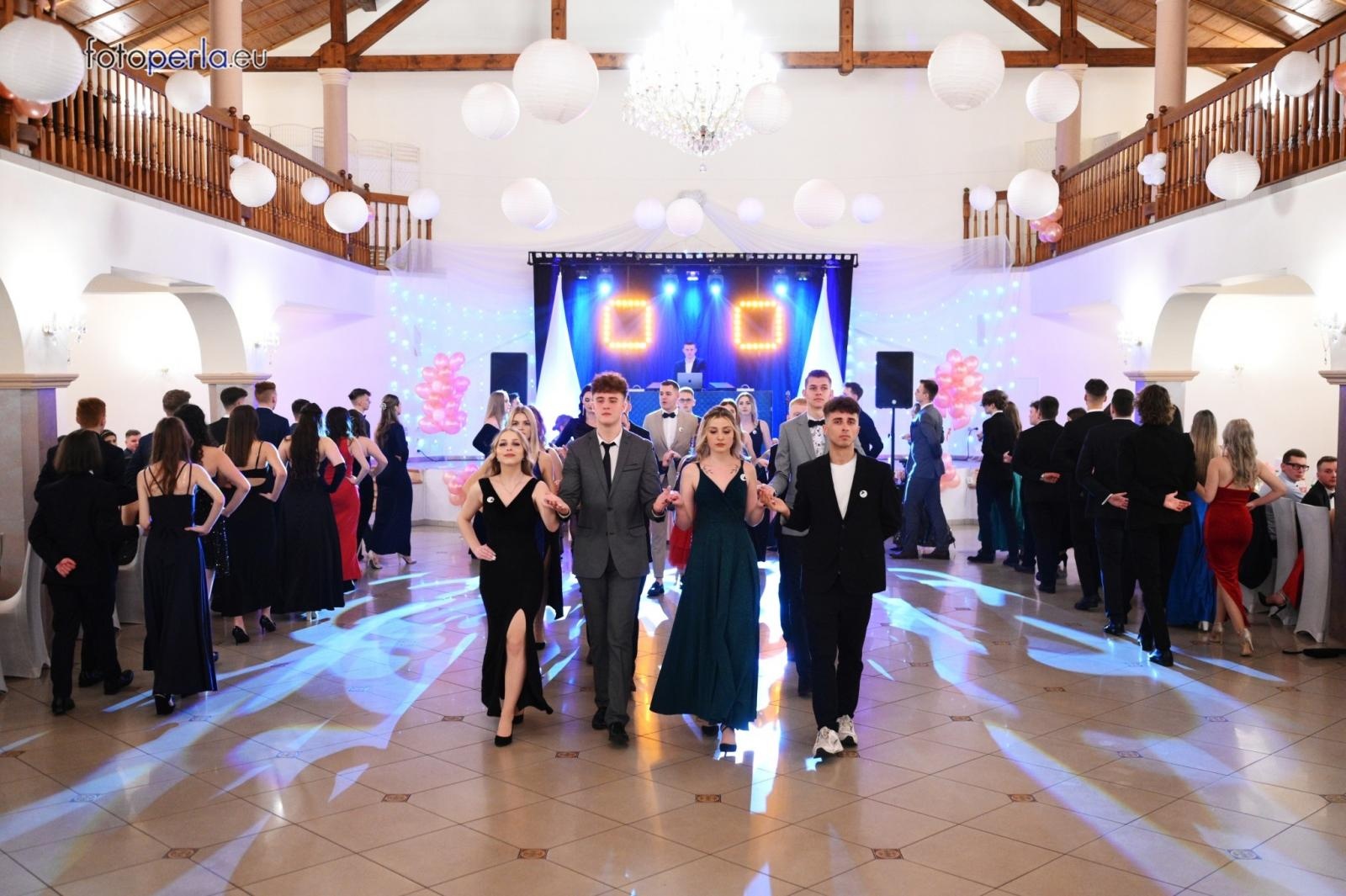 Zdjęcie w galerii na portalu naszraciborz.pl: Tak się bawi raciborski Ekonomik [FOTO i WIDEO] wiadomości z regionu