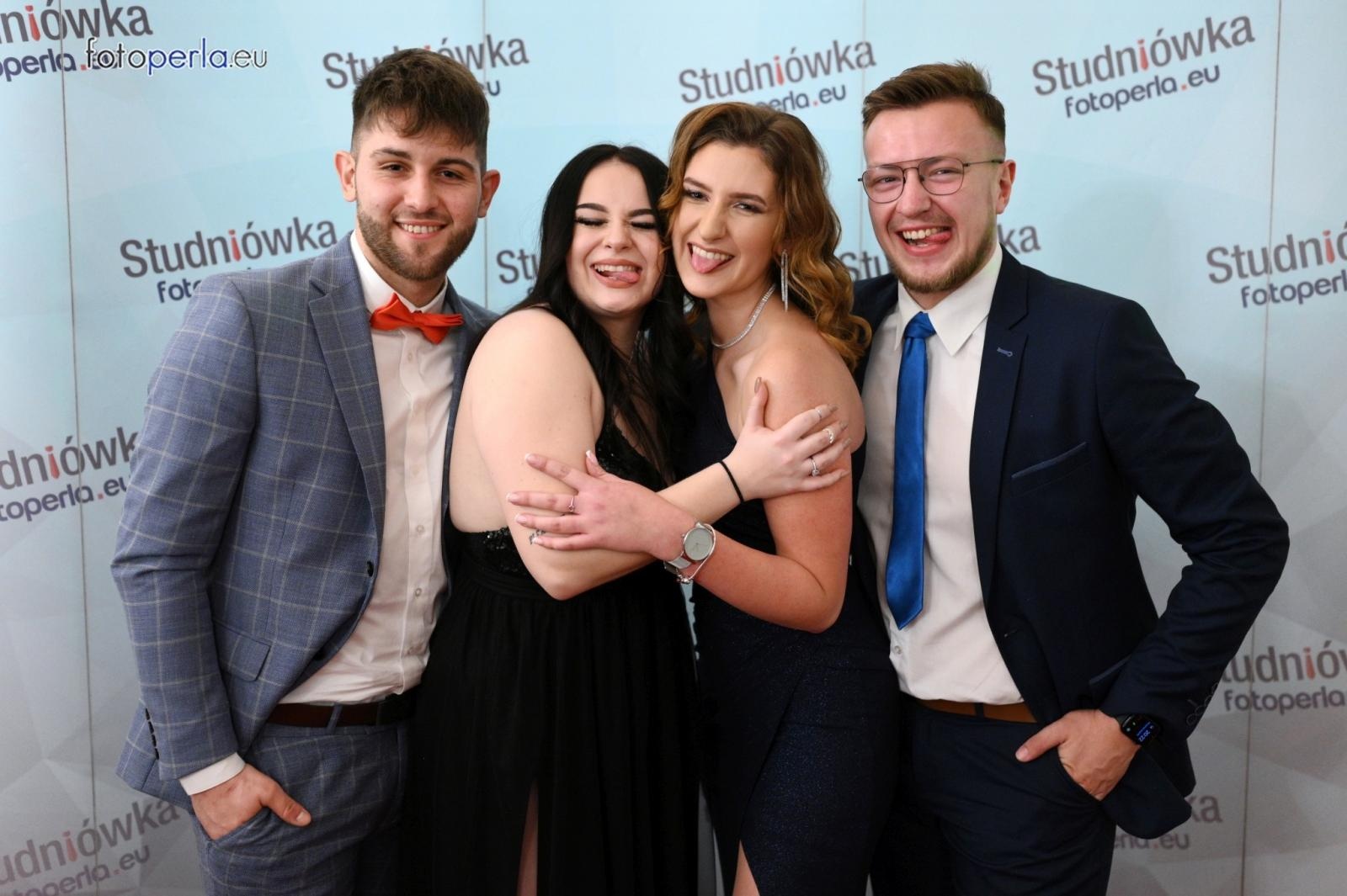 Zdjęcie w galerii na portalu naszraciborz.pl: Tak się bawi raciborski Ekonomik [FOTO i WIDEO] wiadomości z regionu